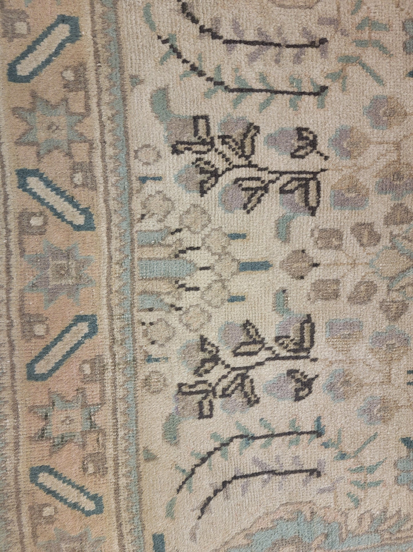 Hand-Knotted Wool Rug Tabriz 3' x 5'