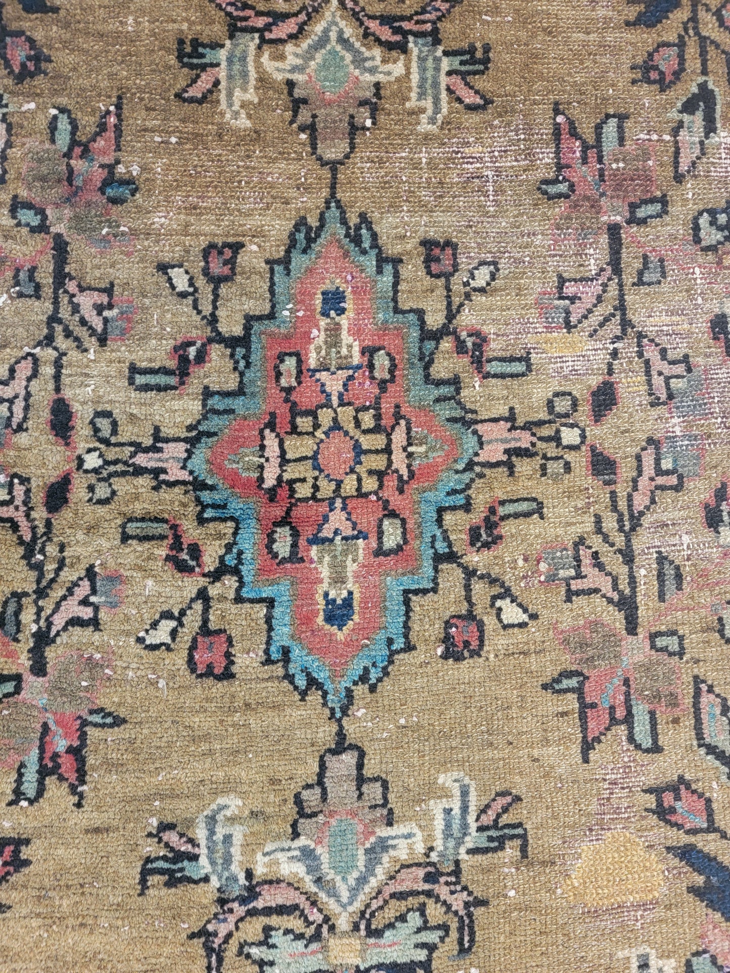 Hand-Knotted Wool Rug Mahal 2'6" x 5'2"