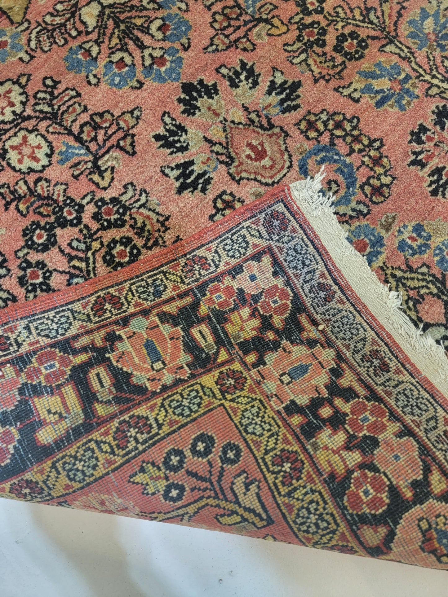 Hand-Knotted Wool Rug Sarouk 3'5" x 4'11"