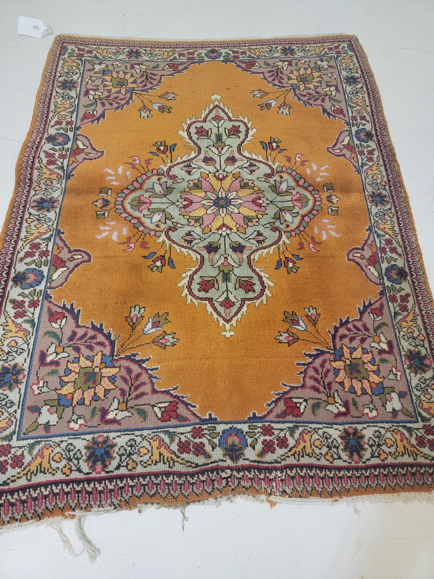 Hand-Knotted Wool Rug Tabriz Tabatabaei 3'6" x 4'7"