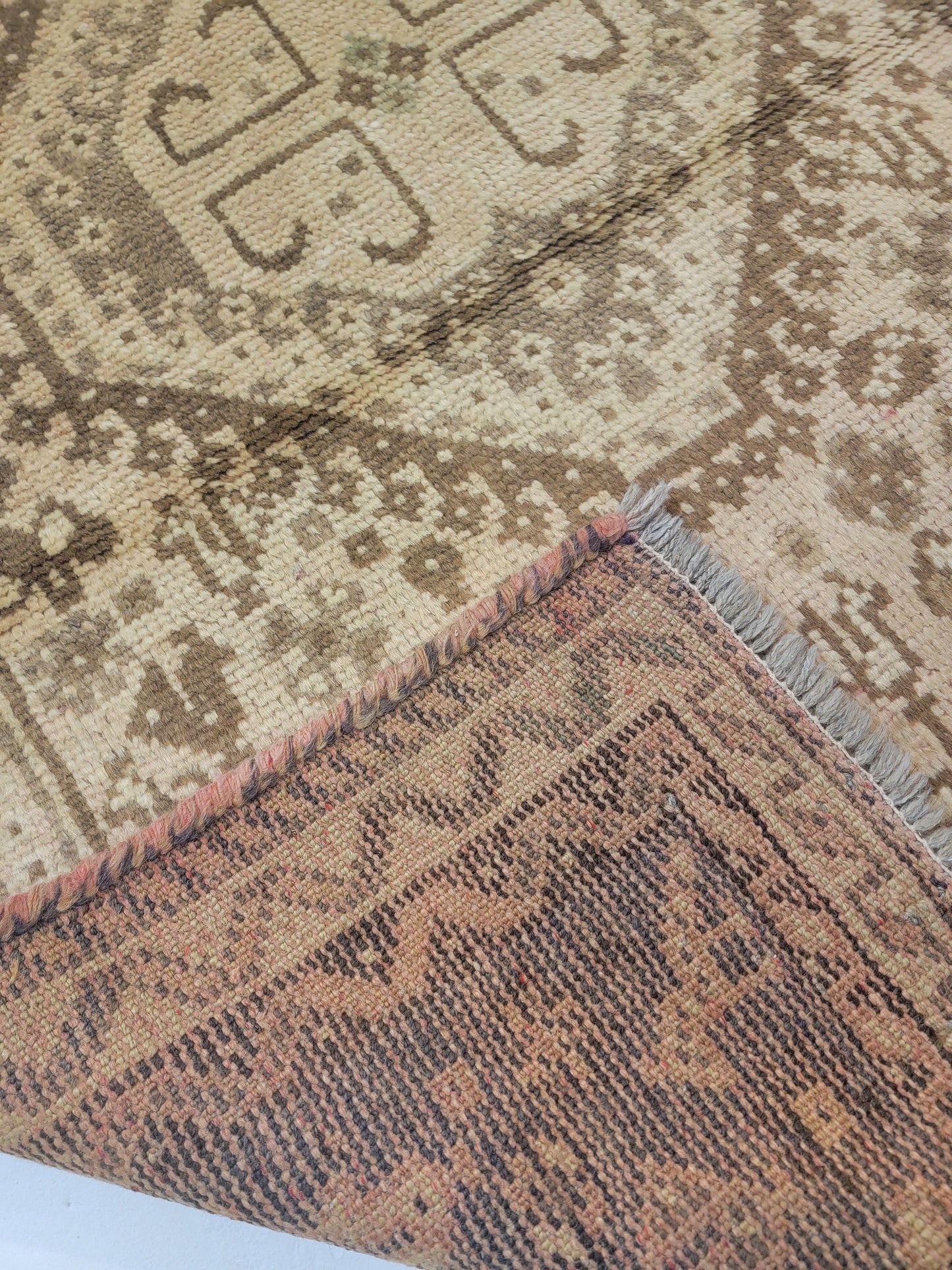 Hand-Knotted Wool Rug Shiraz 3'2" x 4'7"
