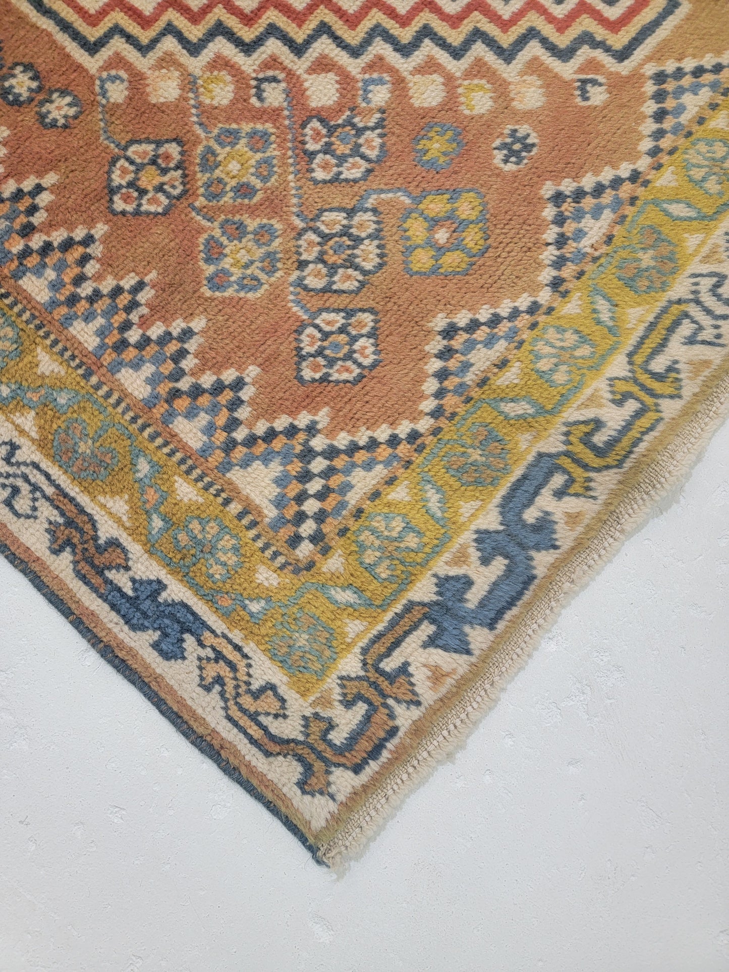 Hand-Knotted Wool Rug Shiraz Yalameh 3'6" x 4'10"