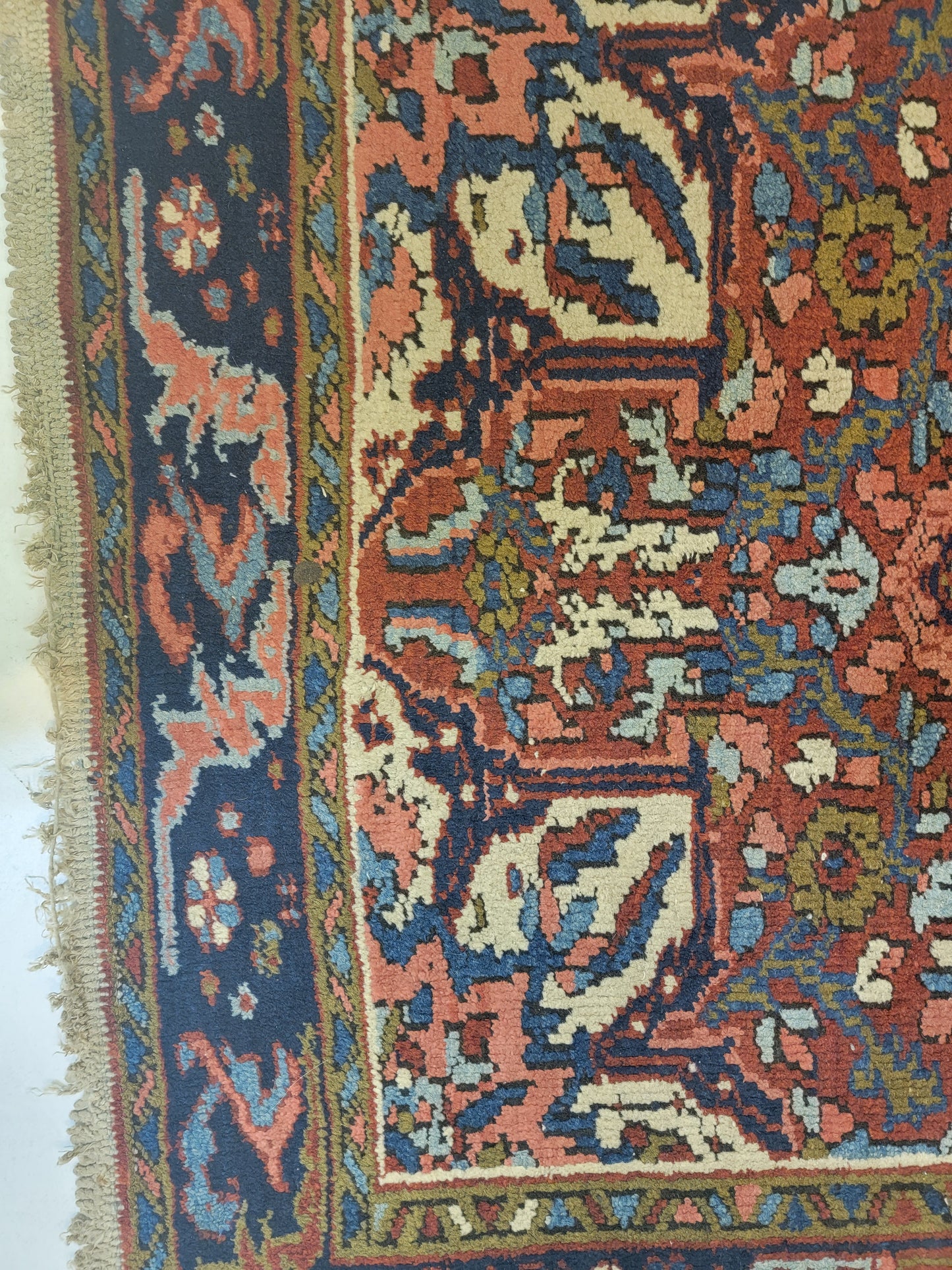Hand-Knotted Wool Rug Heriz 3'5" x 4'2"