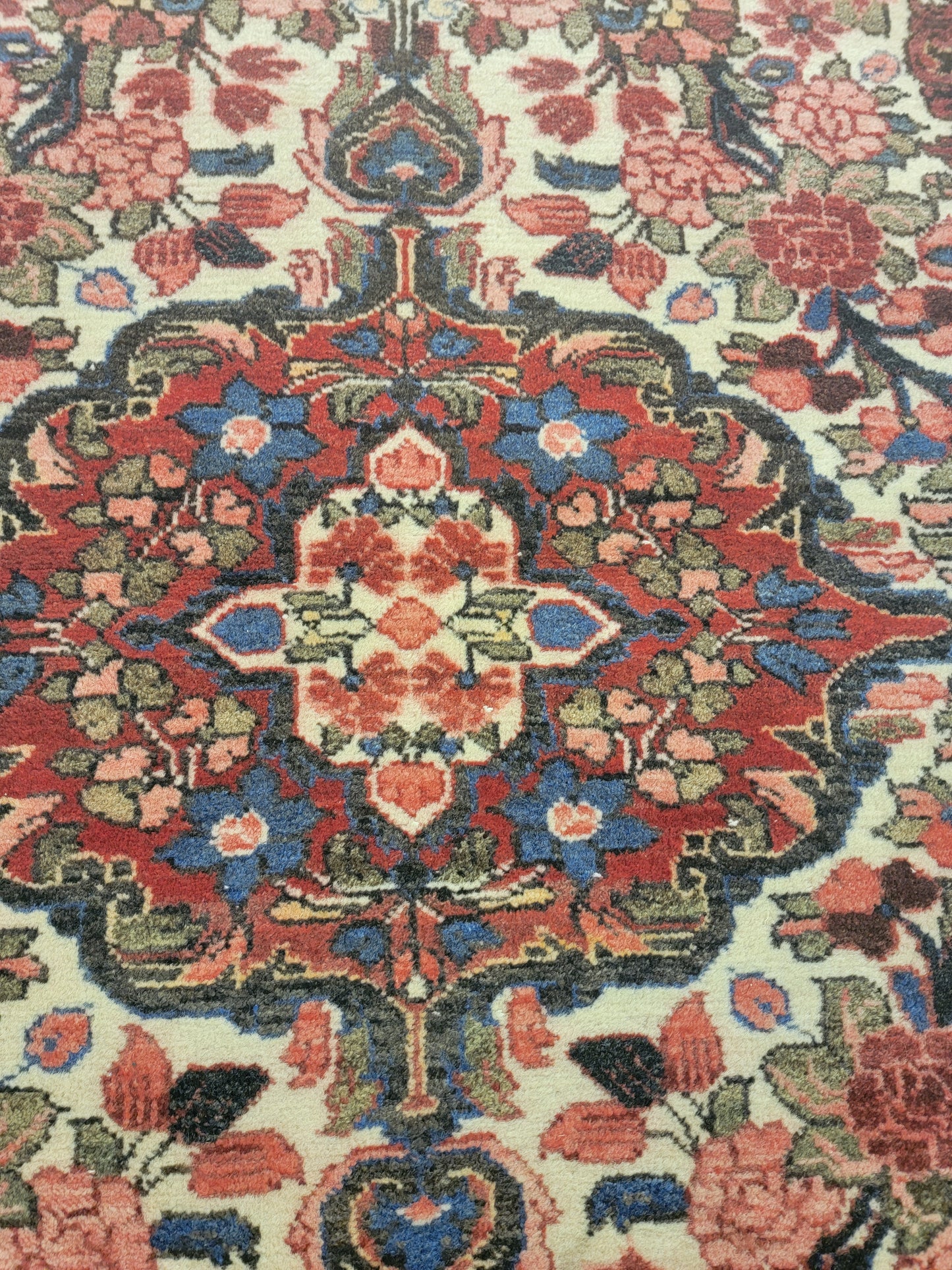 Hand-Knotted Wool Rug Hamedan Borchaloo 3'3" x 5'2"