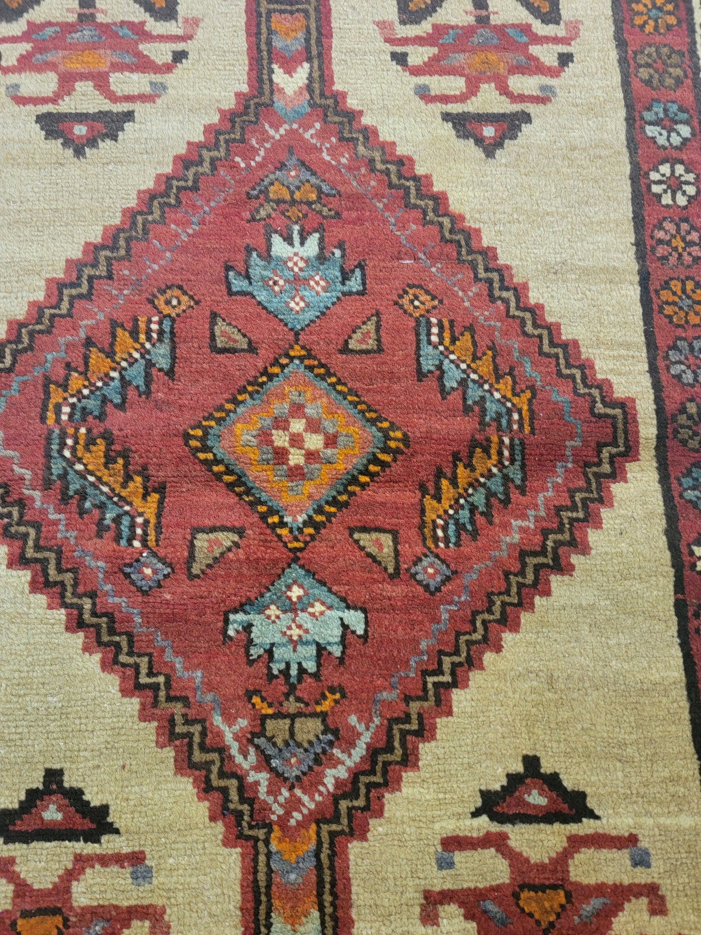 Hand-Knotted Wool Rug Sarab Meshkin 3' x 5'