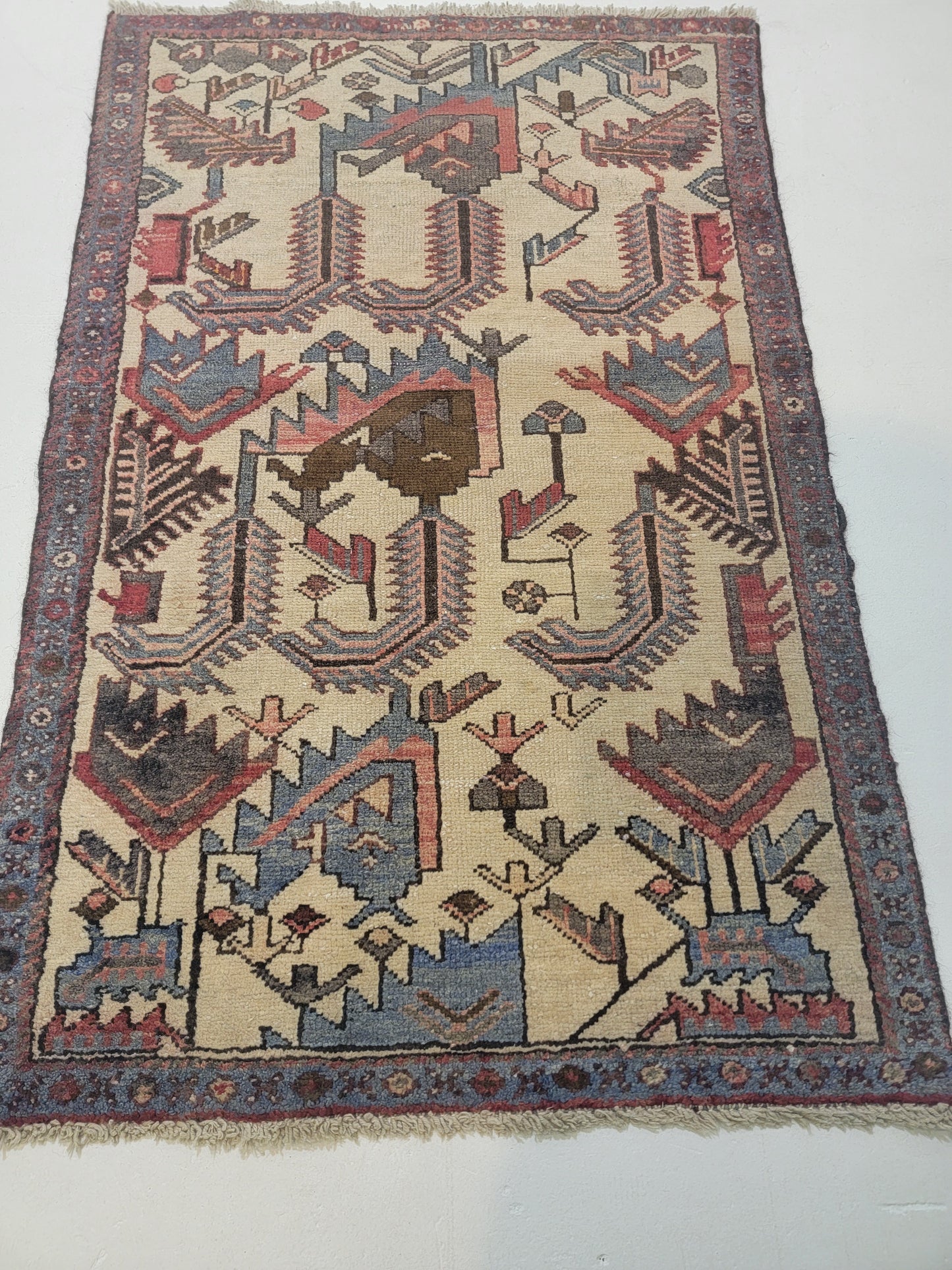Hand-Knotted Wool Rug Heriz 2'5" x 4'