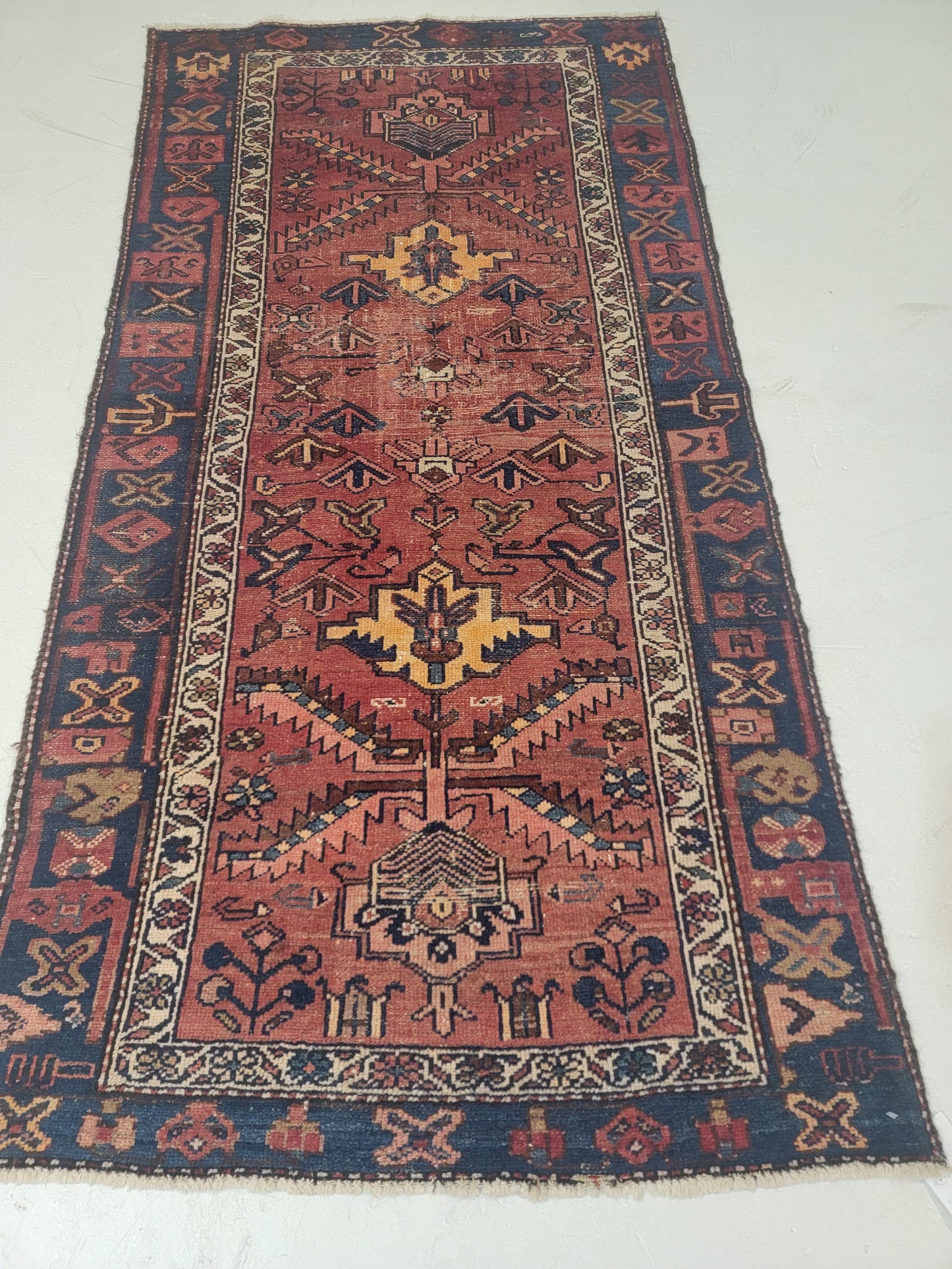 Hand-Knotted Wool Rug Heriz Karajeh 3'1" x 5'9"