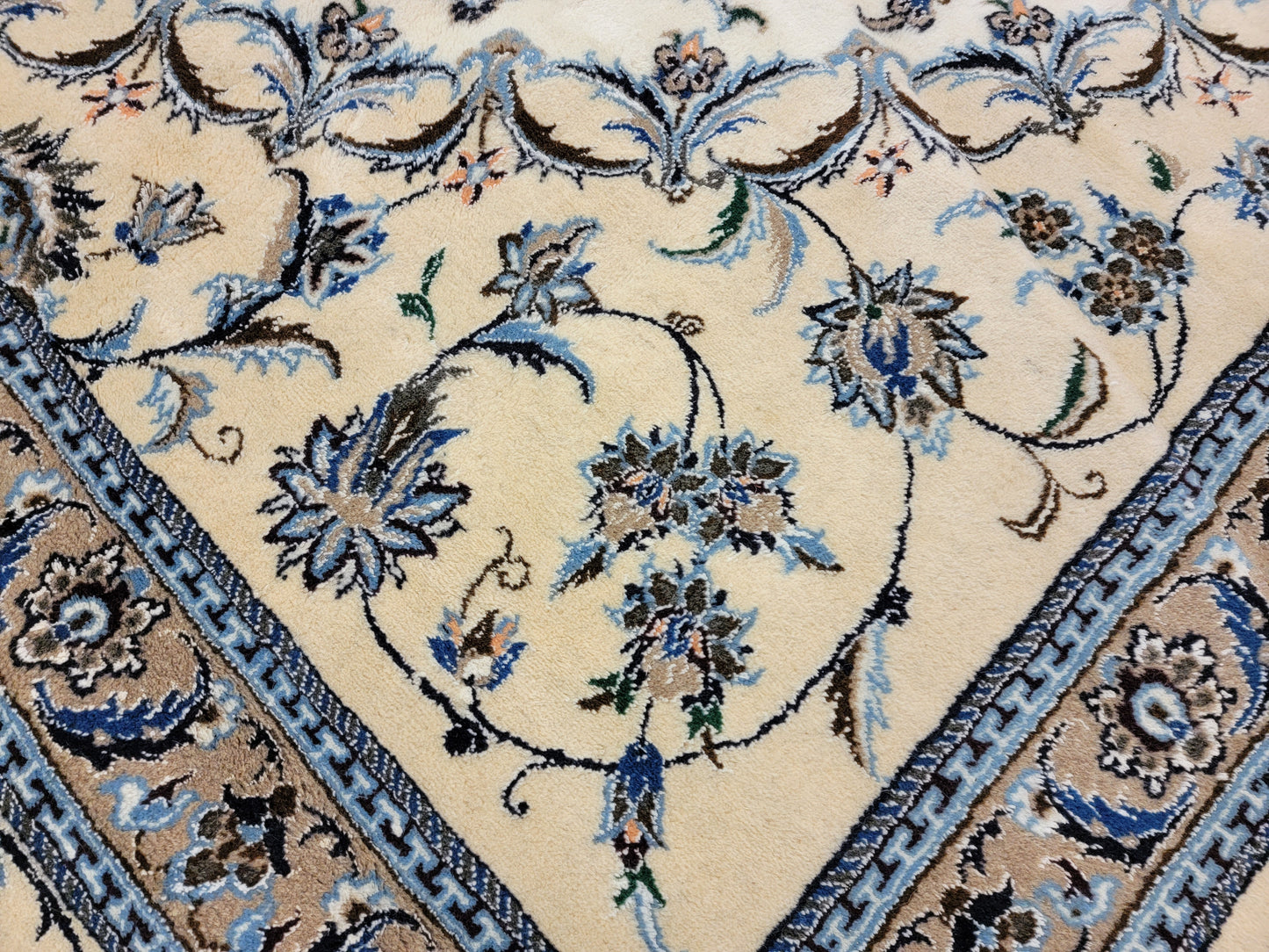 Hand-Knotted Wool and Silk Rug Nain 9'9" x 13'1"
