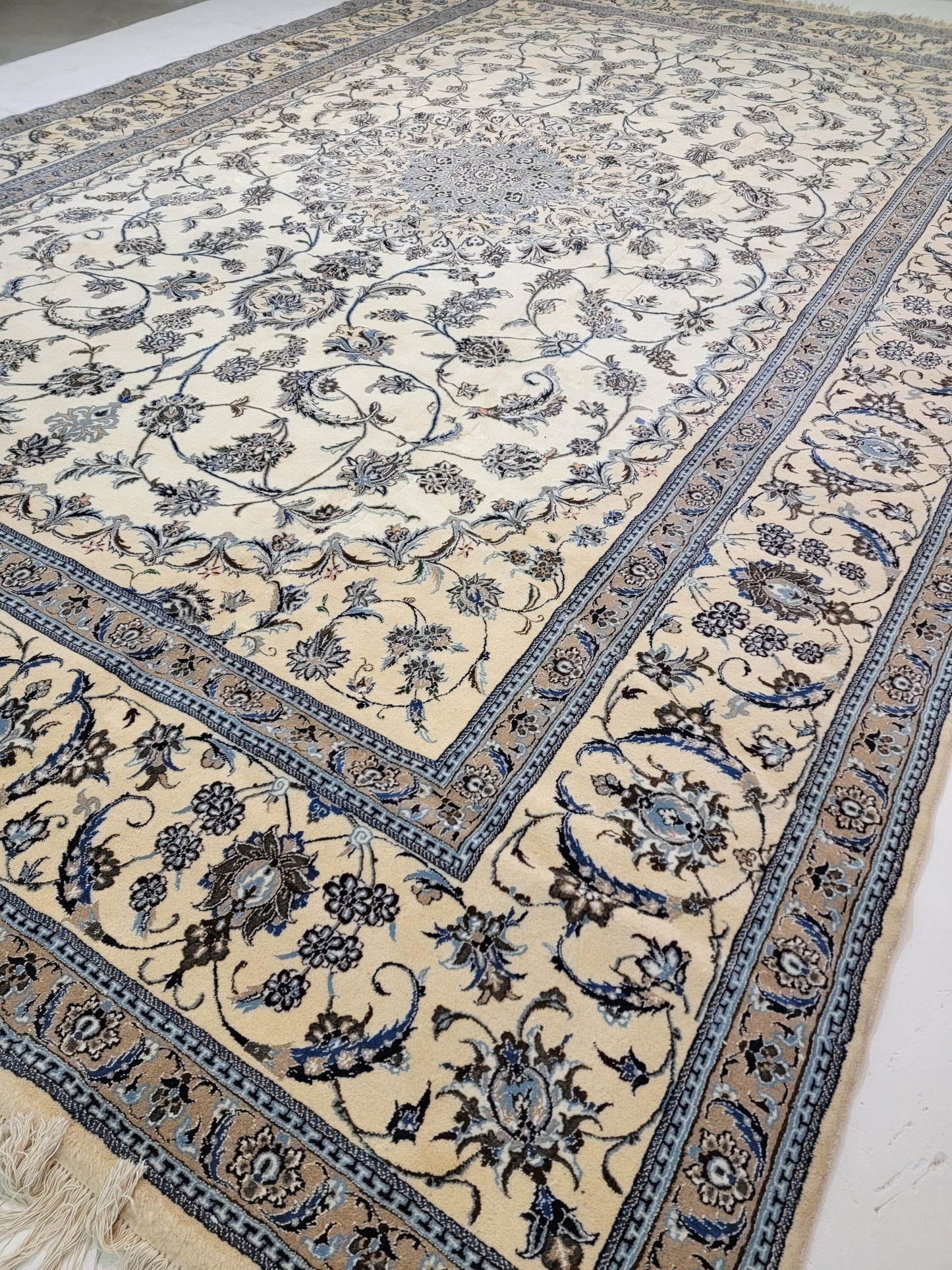 Hand-Knotted Wool and Silk Rug Nain 9'9" x 13'1"