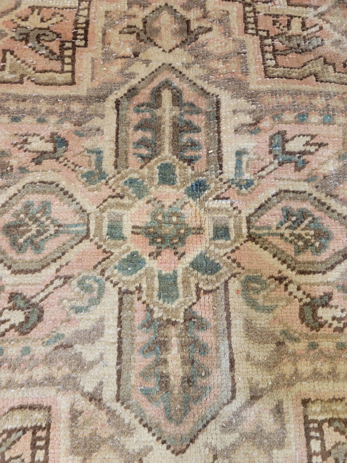 Antique Hand-Knotted Wool Area Rug Heriz 4'8" x 7'