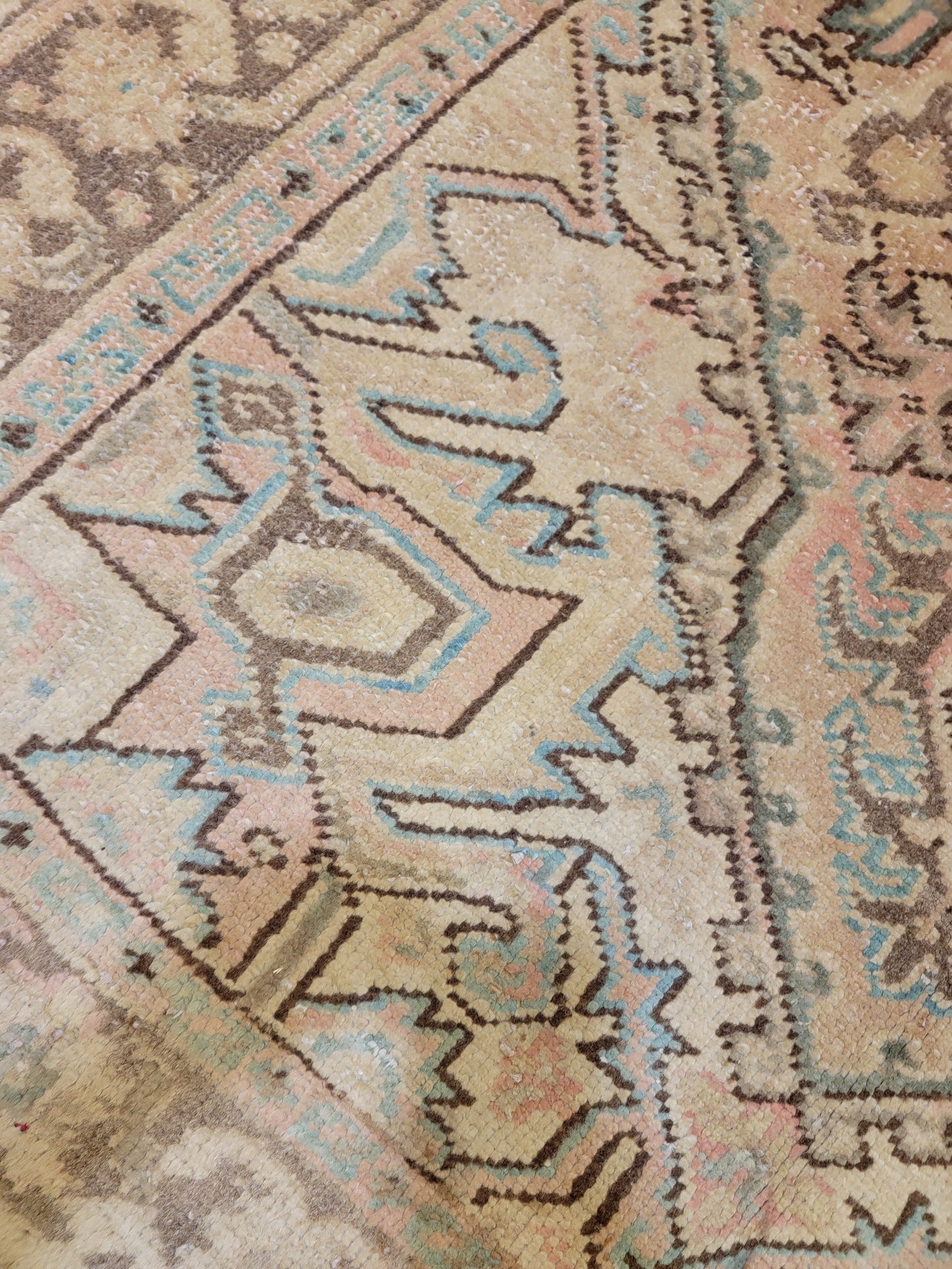 Antique Hand-Knotted Wool Area Rug Heriz 4'8" x 7'