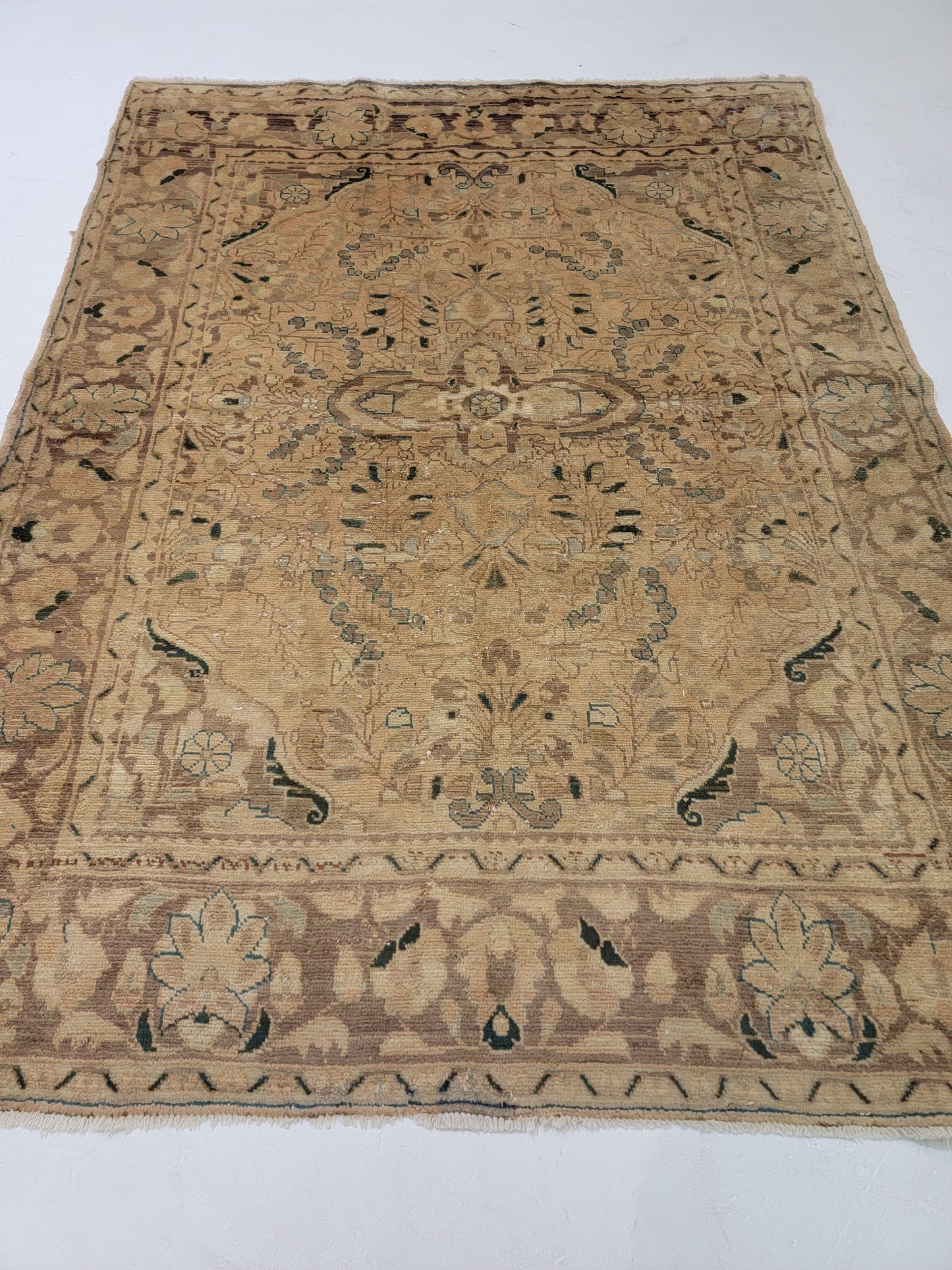 Antique Hand-Knotted Wool Area Rug Armenian Lillian 5' x 7'