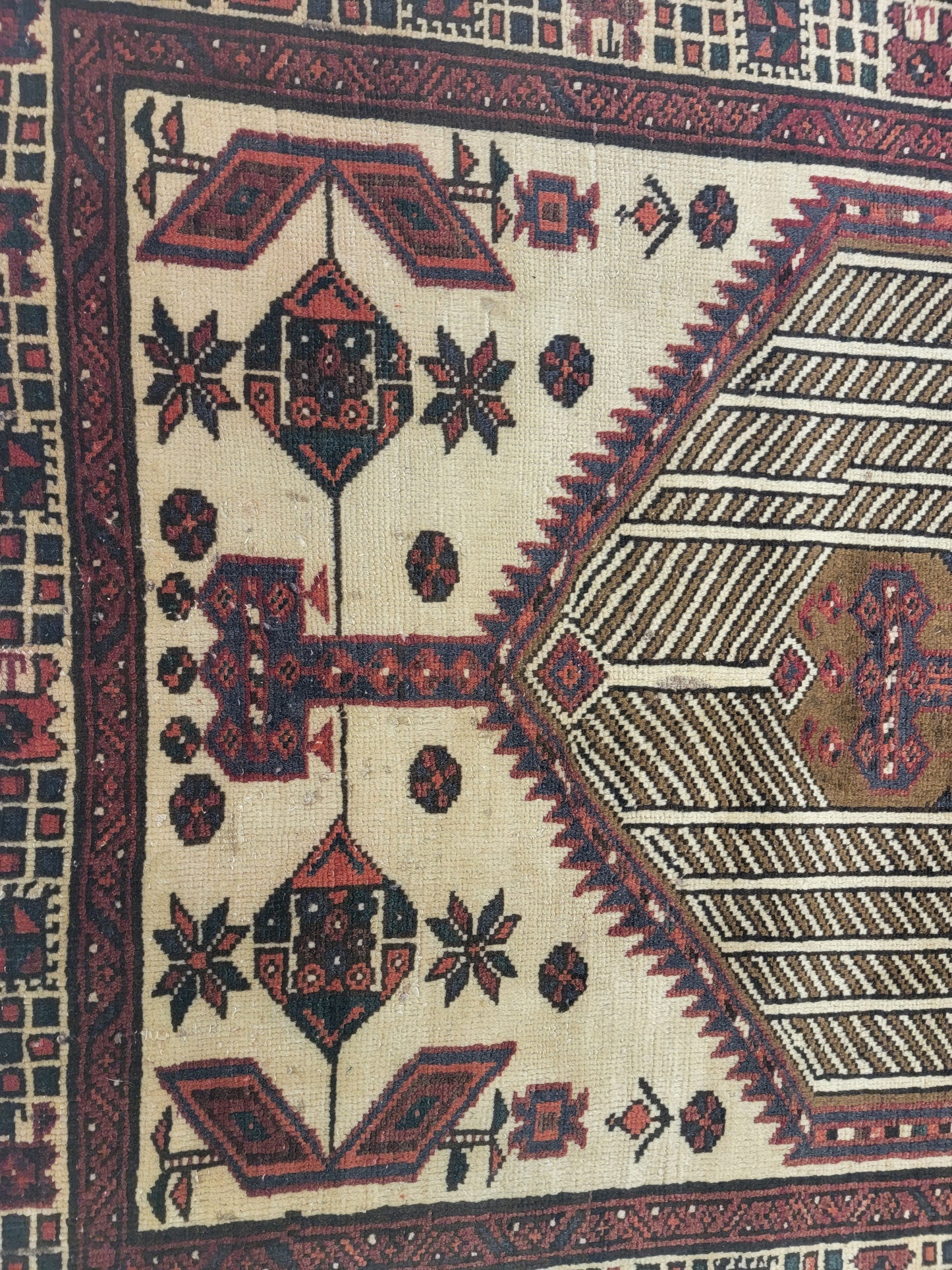 Antique Hand-Knotted Wool Gallery Size Sarab 3'3" x 7'7"