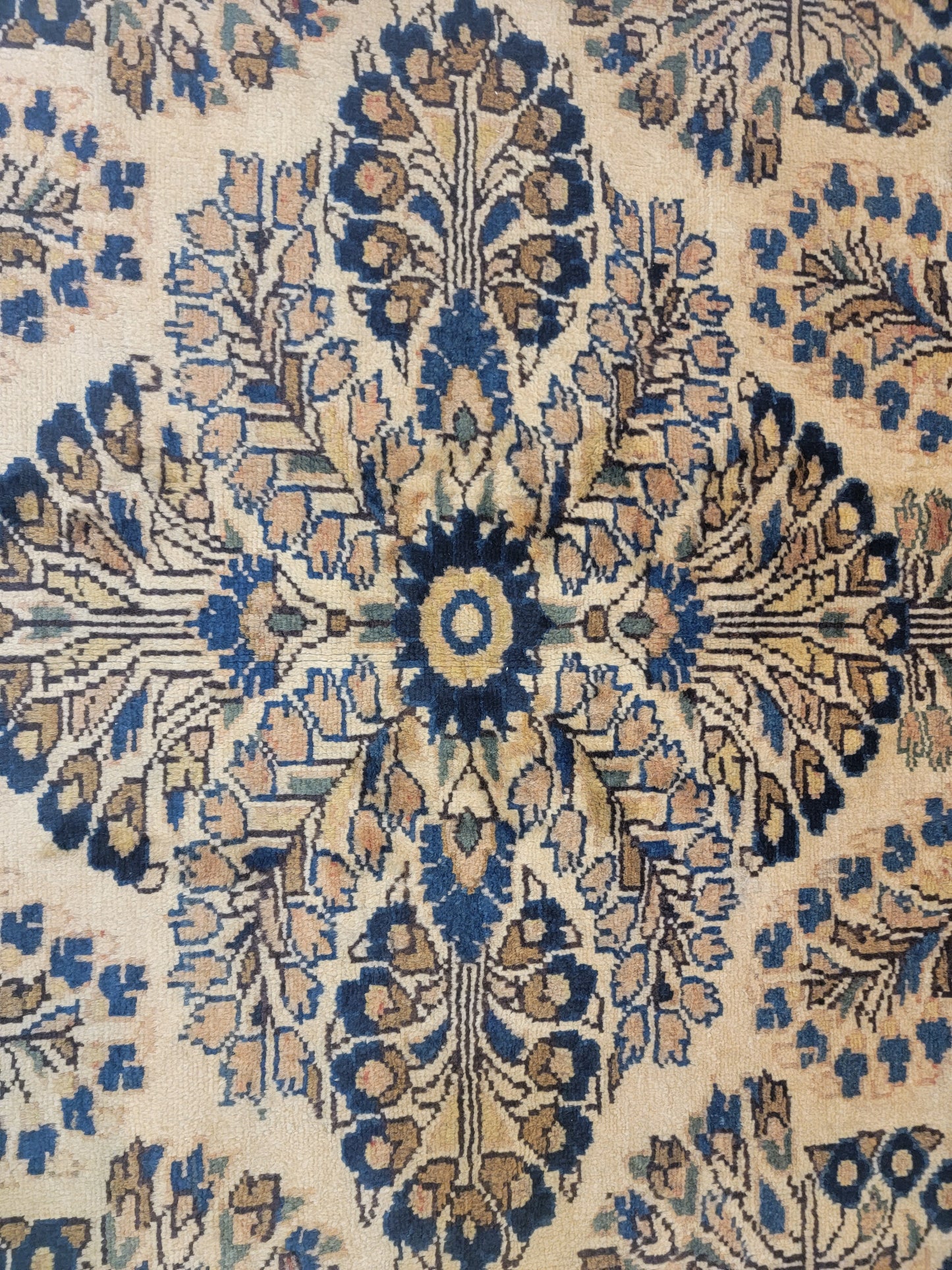 Antique Hand-Knotted Wool Area Rug Lillian 4'2" x 6'6"