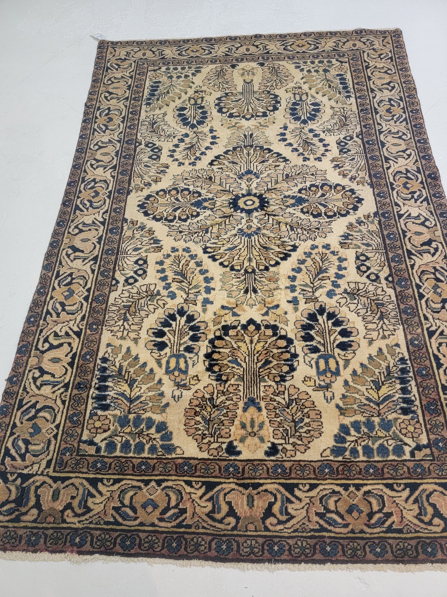 Antique Hand-Knotted Wool Area Rug Lillian 4'2" x 6'6"