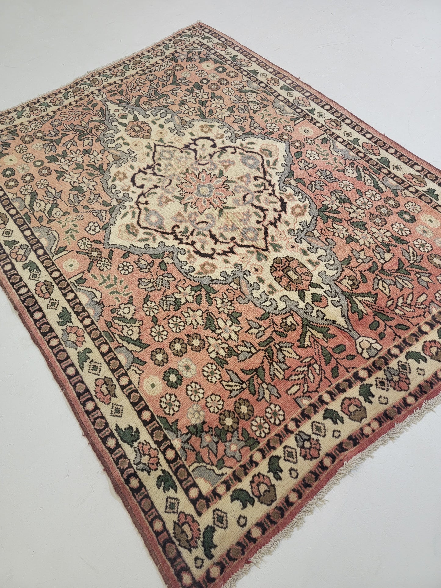Antique Hand-Knotted Wool Area Rug Mahal 5' x 6'6"