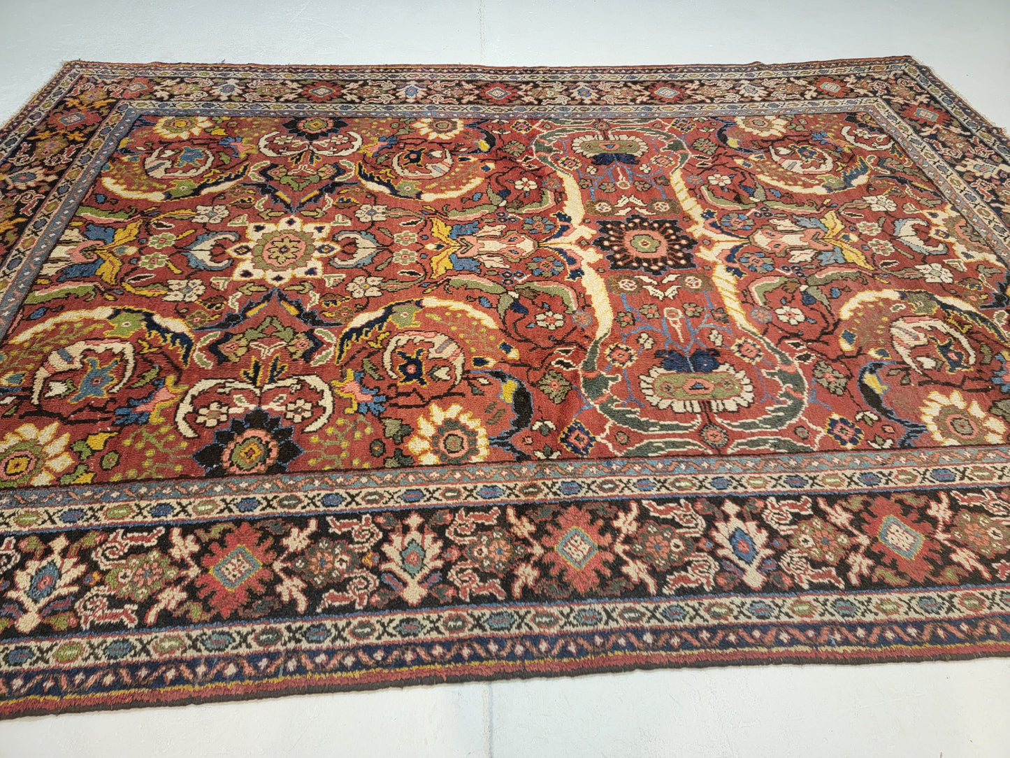 Antique Hand-Knotted Wool Area Rug Mahal 7'8" x 11'