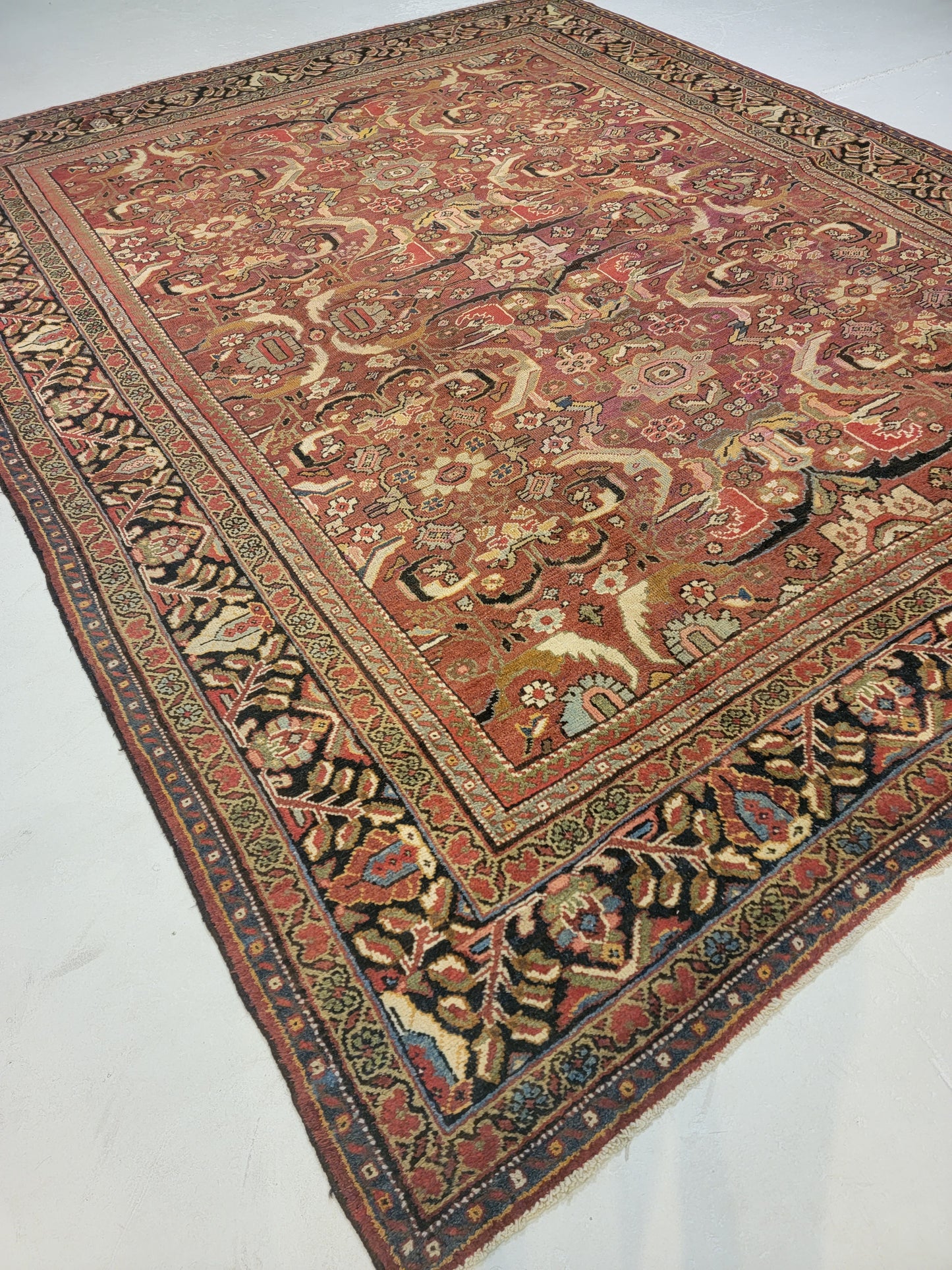 Antique Hand-Knotted Wool Area Rug Mahal 9'5" x 11'2"