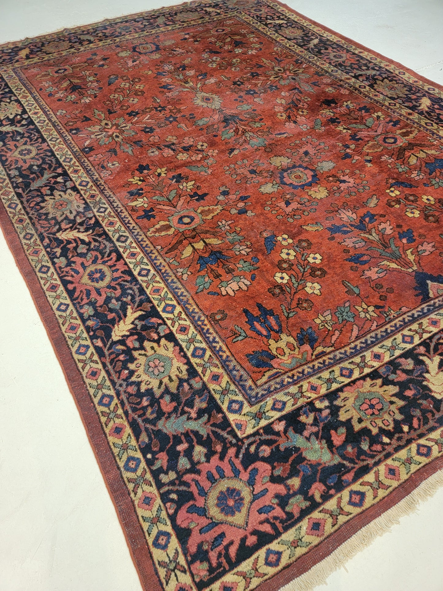 Antique Hand-Knotted Wool Area Rug Mahal 8'5" x 11'