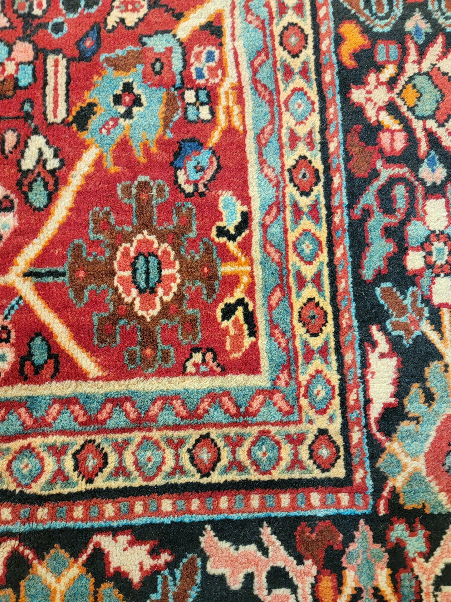Hand-Knotted Wool Rug Mahal 7'10" x 11'3"