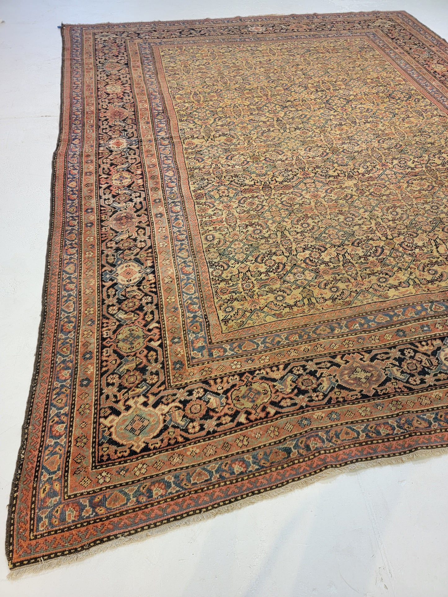 Antique Hand-Knotted Wool Rug Mahal 10'5" x 13'3"