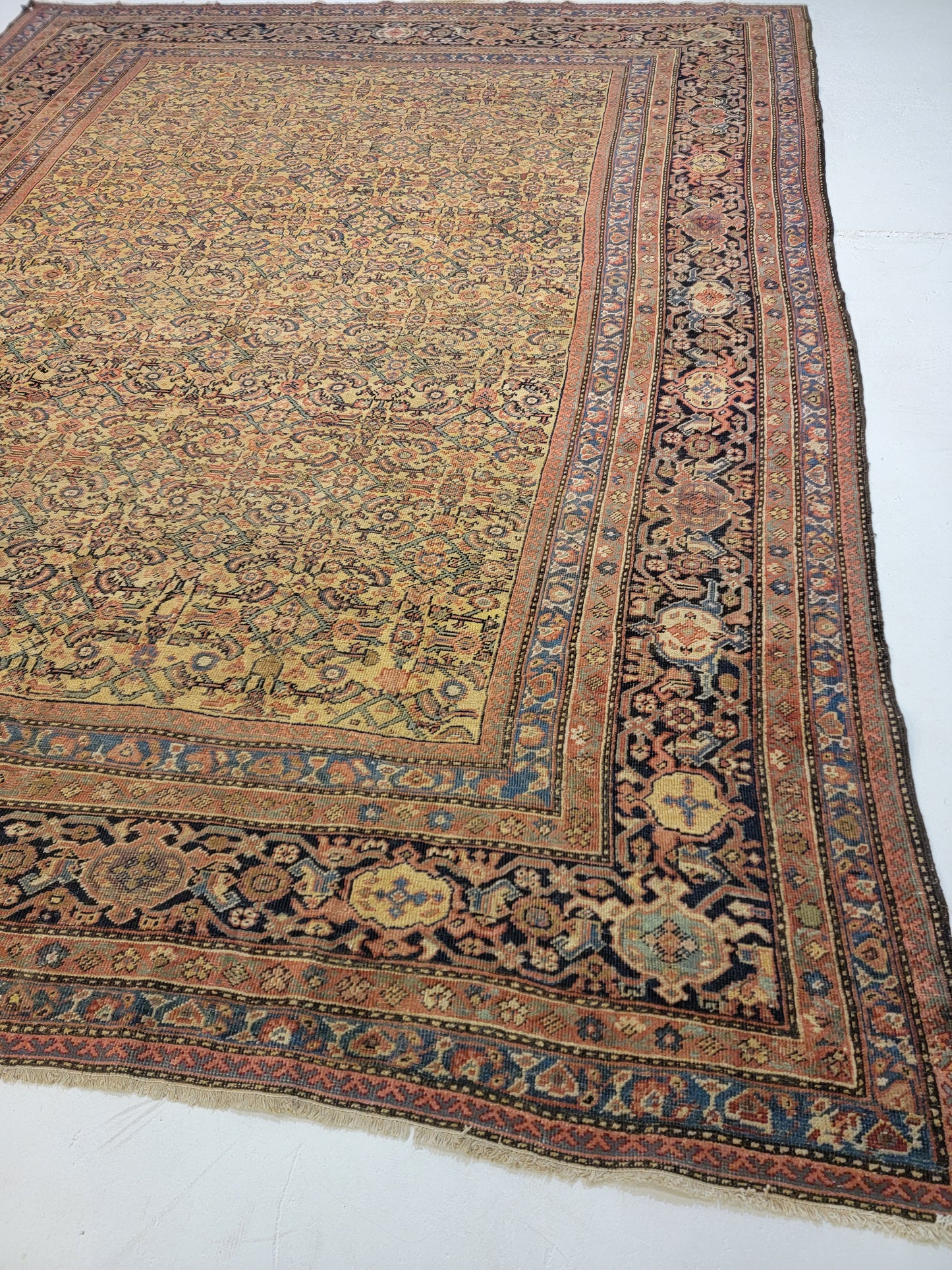 Antique Hand-Knotted Wool Rug Mahal 10'5" x 13'3"