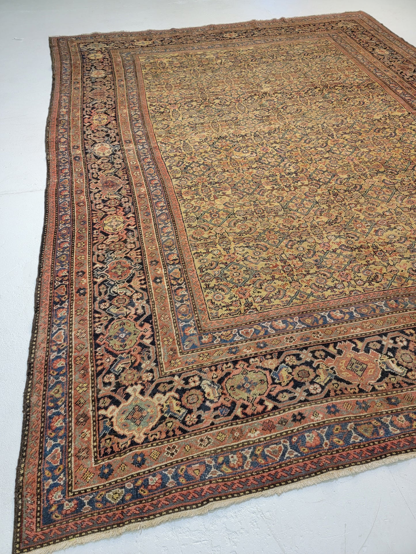 Antique Hand-Knotted Wool Rug Mahal 10'5" x 13'3"