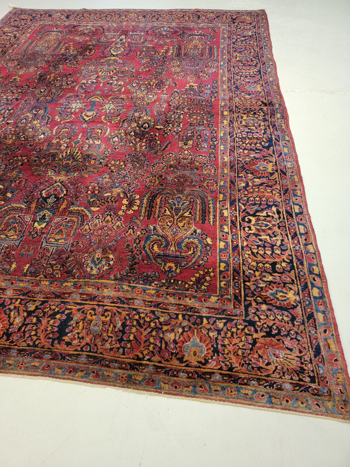 Antique Hand-Knotted Wool Rug Sarouk 8'7" x 11'6"