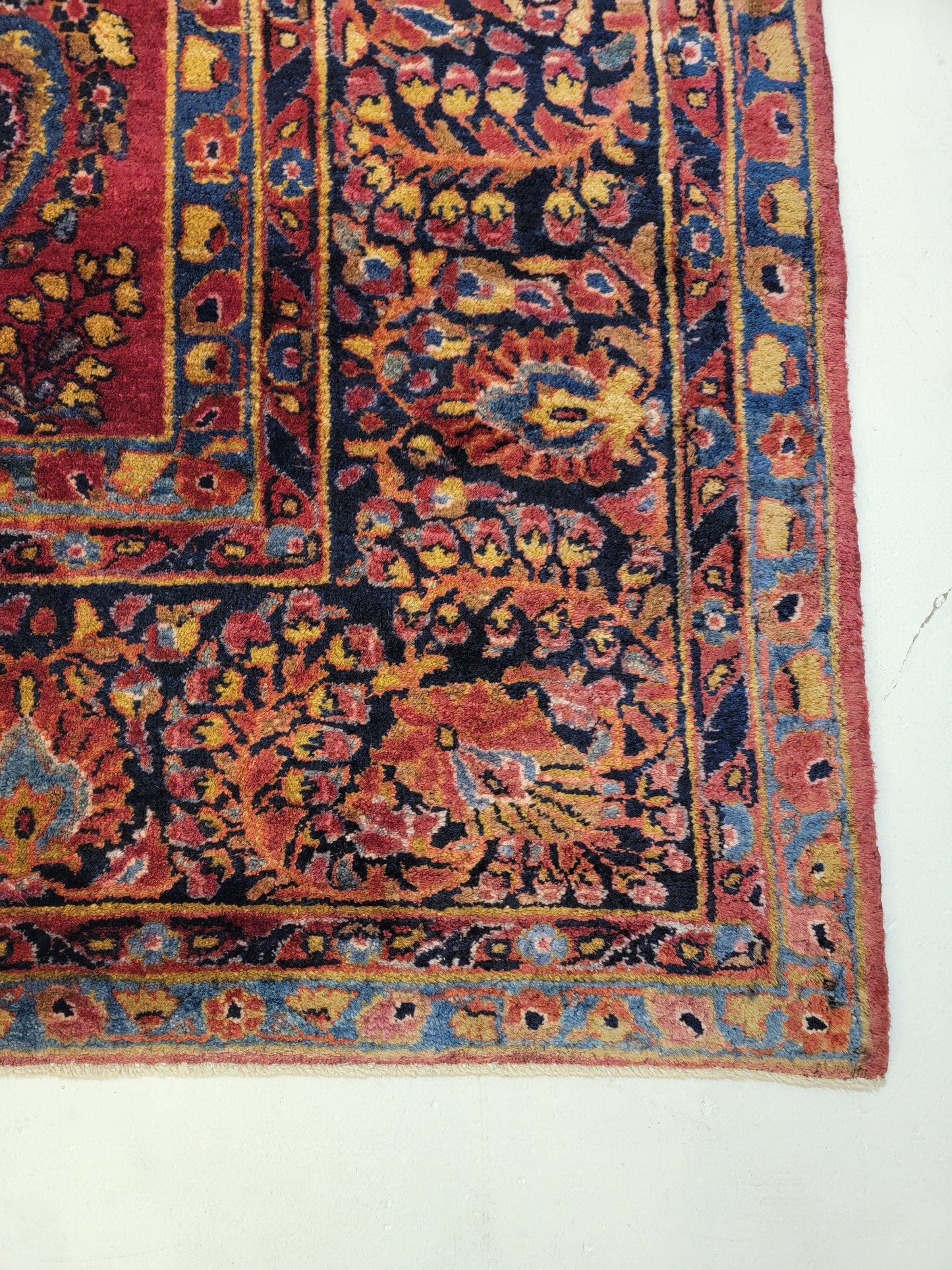 Antique Hand-Knotted Wool Rug Sarouk 8'7" x 11'6"
