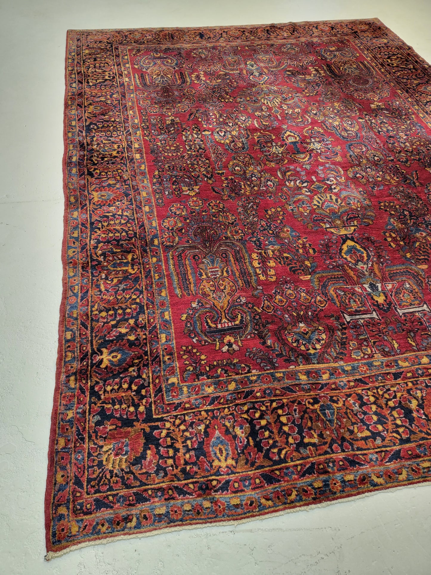 Antique Hand-Knotted Wool Rug Sarouk 8'7" x 11'6"