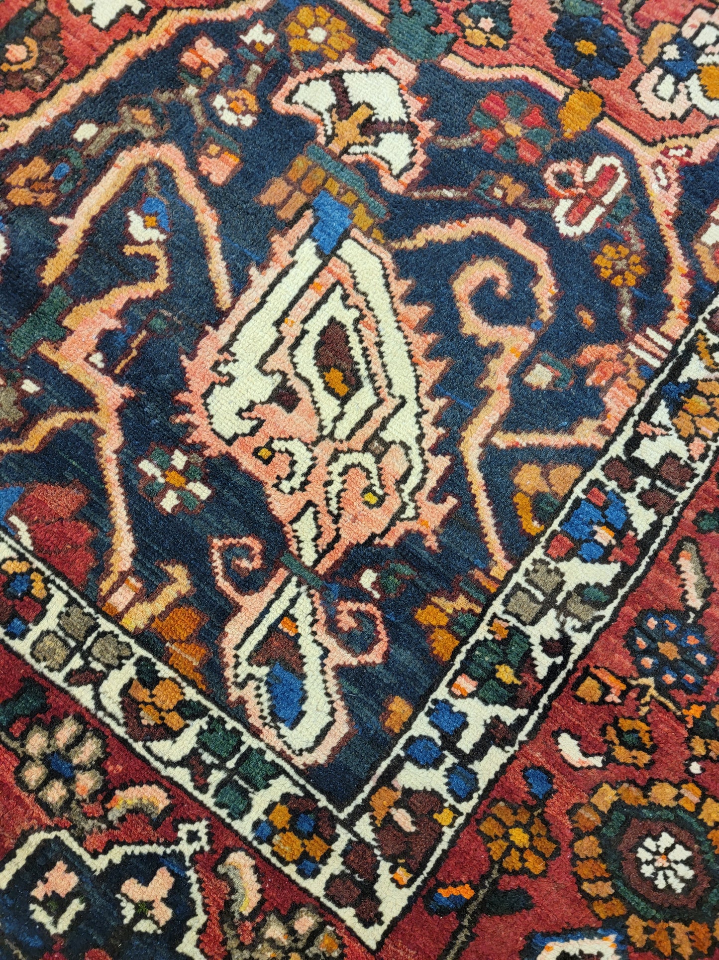 Hand-Knotted Wool Rug Bakhtiari 9'2" x 11'6"