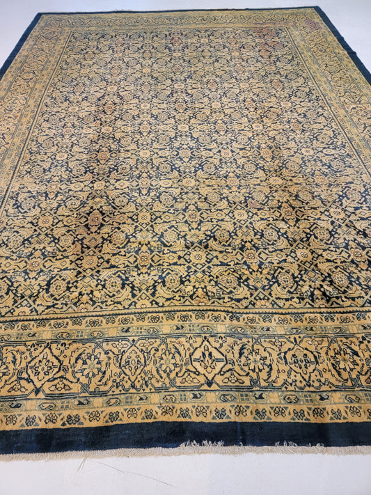 Hand-Knotted Wool Rug Mahal 9'7" x 12'11"