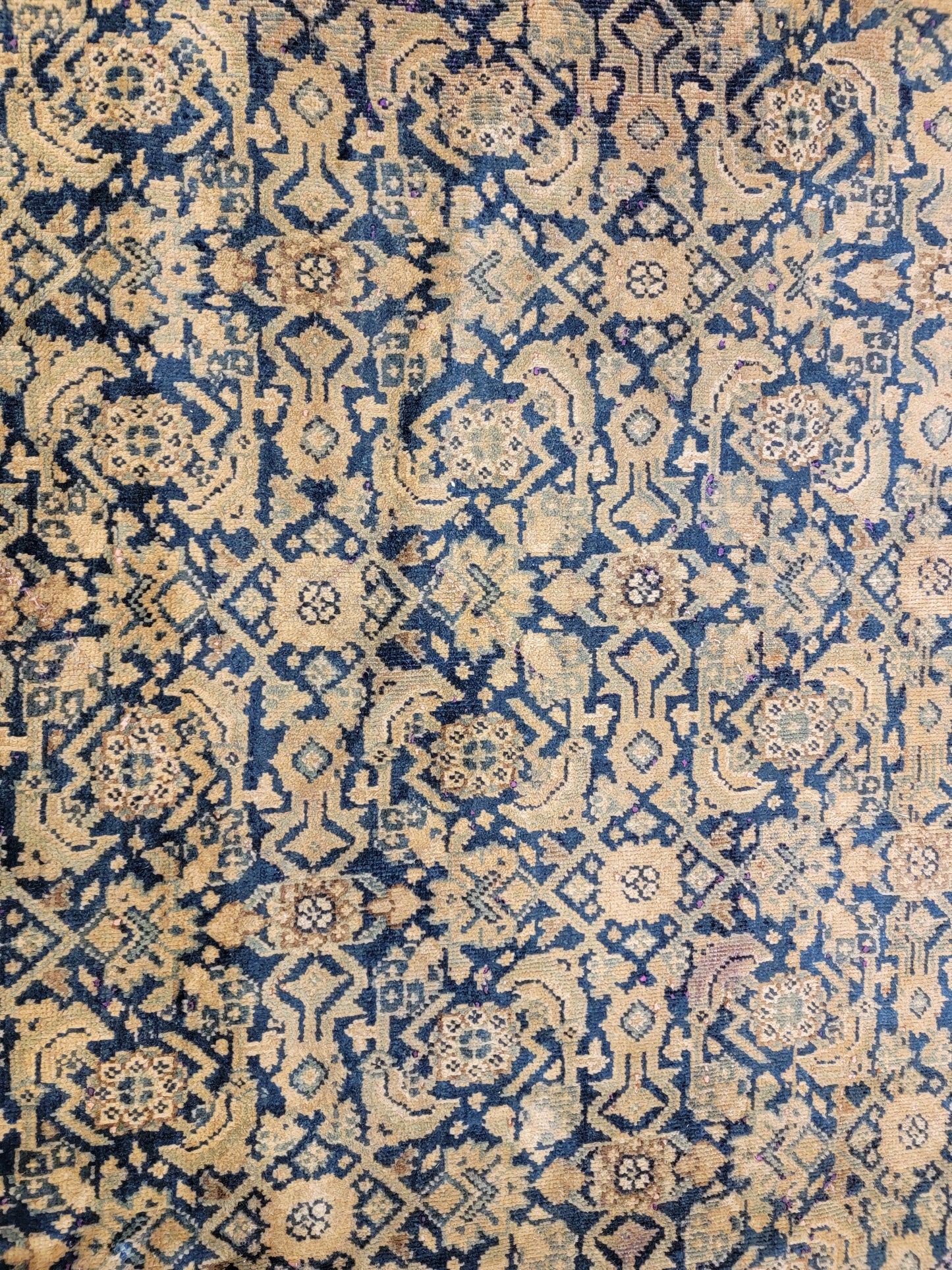 Hand-Knotted Wool Rug Mahal 9'7" x 12'11"