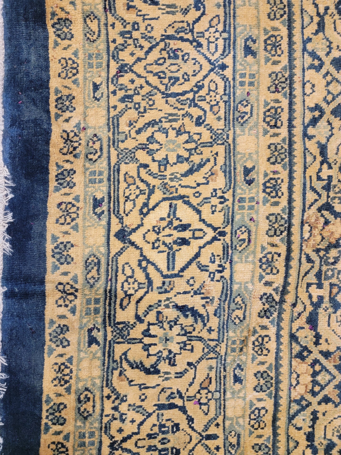Hand-Knotted Wool Rug Mahal 9'7" x 12'11"