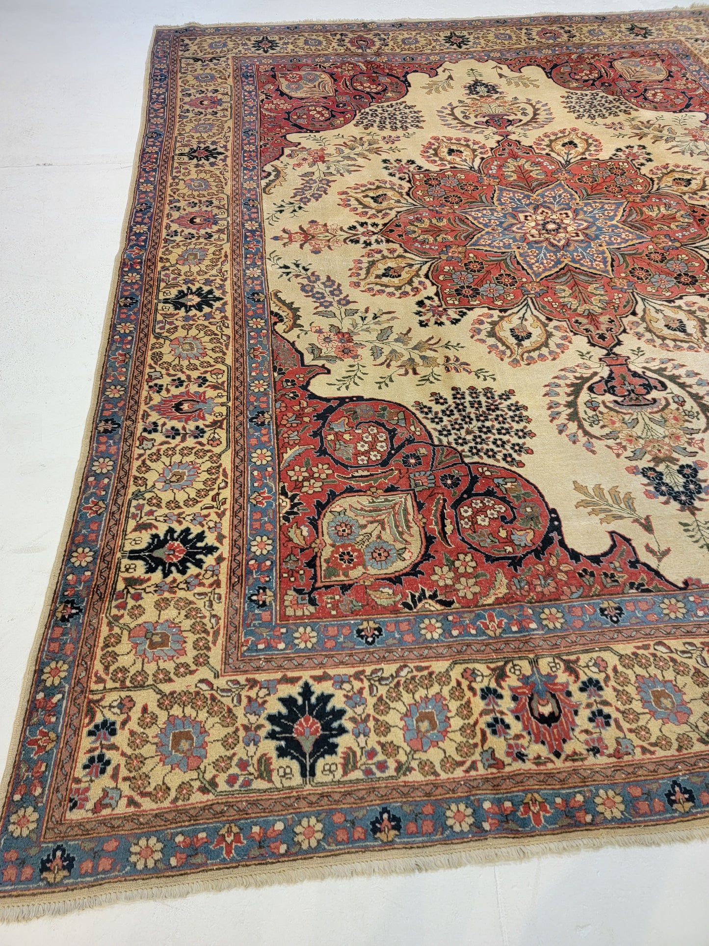 Hand-Knotted Wool Rug Tabriz Khoy 9'5" x 11'10"
