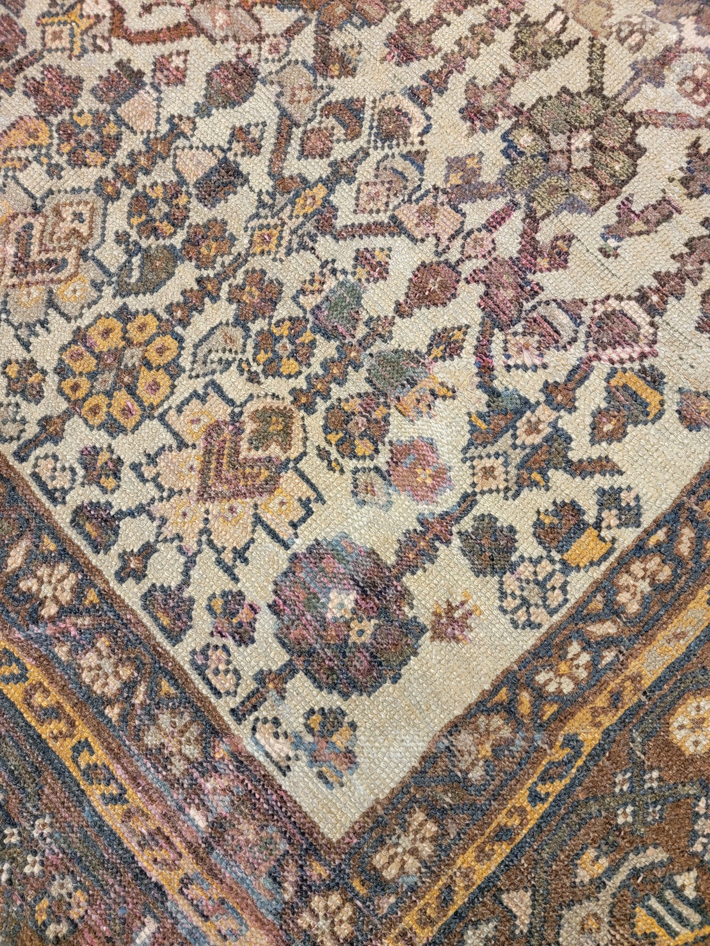 Hand-Knotted Wool Rug Sultanabad 10'1" x 13'10"