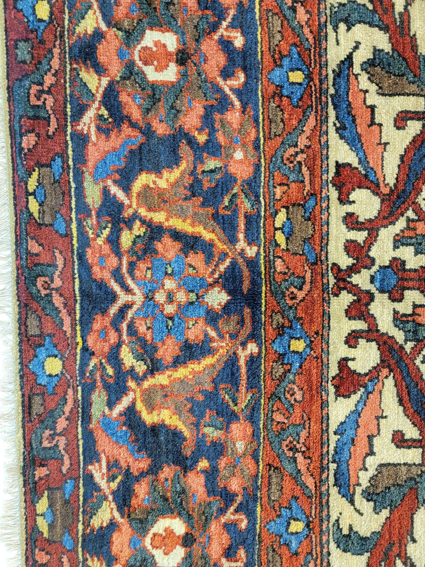 Hand-Knotted Wool Rug Bakhtiari 11'5" x 16'3"