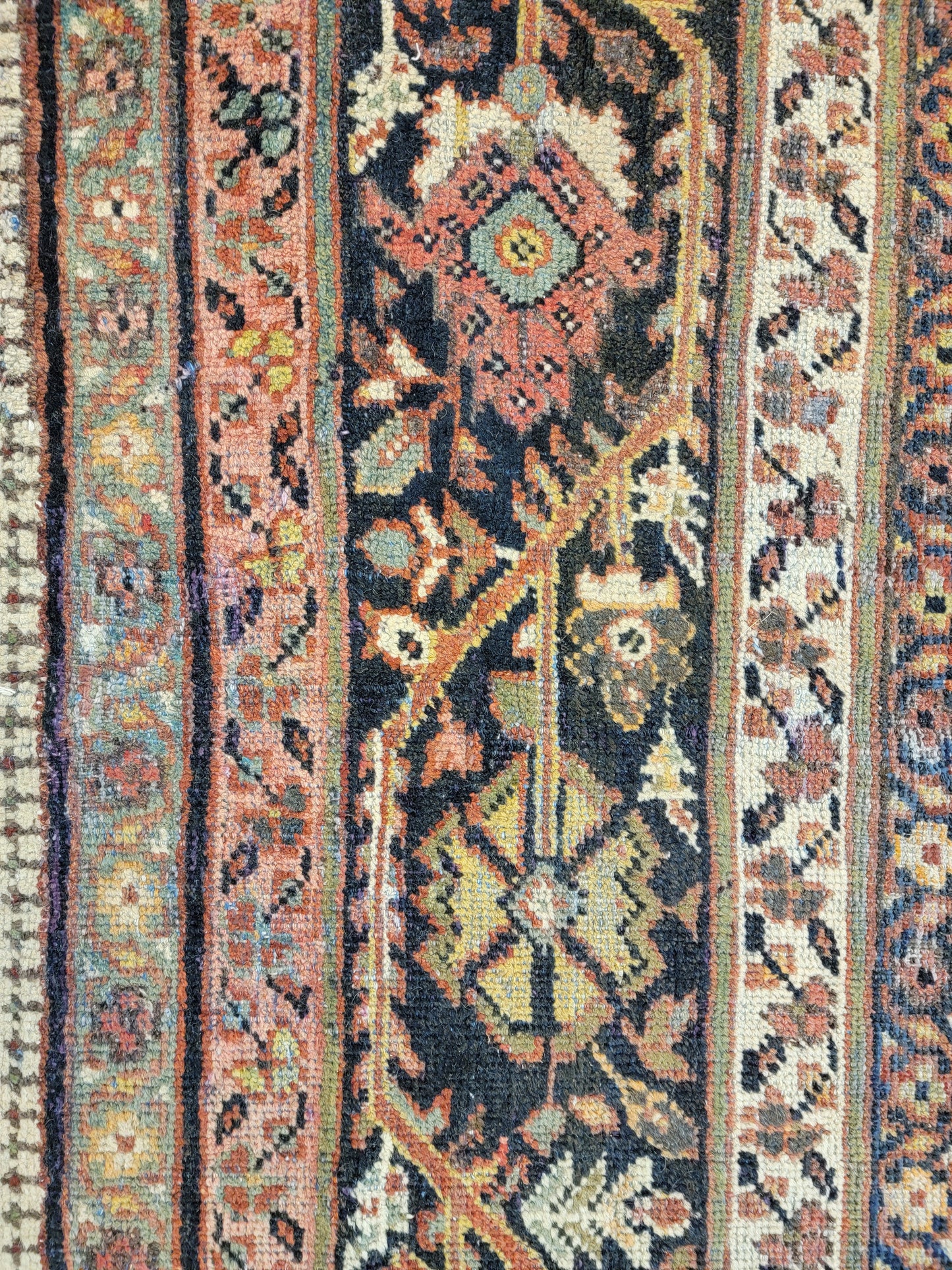 Hand-Knotted Wool Rug Mahal 10'6" x 17'5"