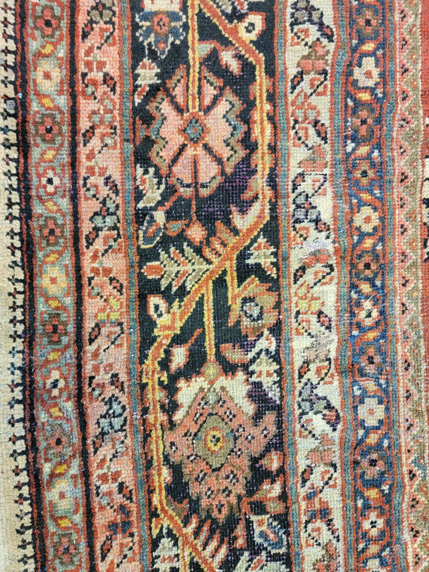 Hand-Knotted Wool Rug Mahal 10'6" x 17'5"