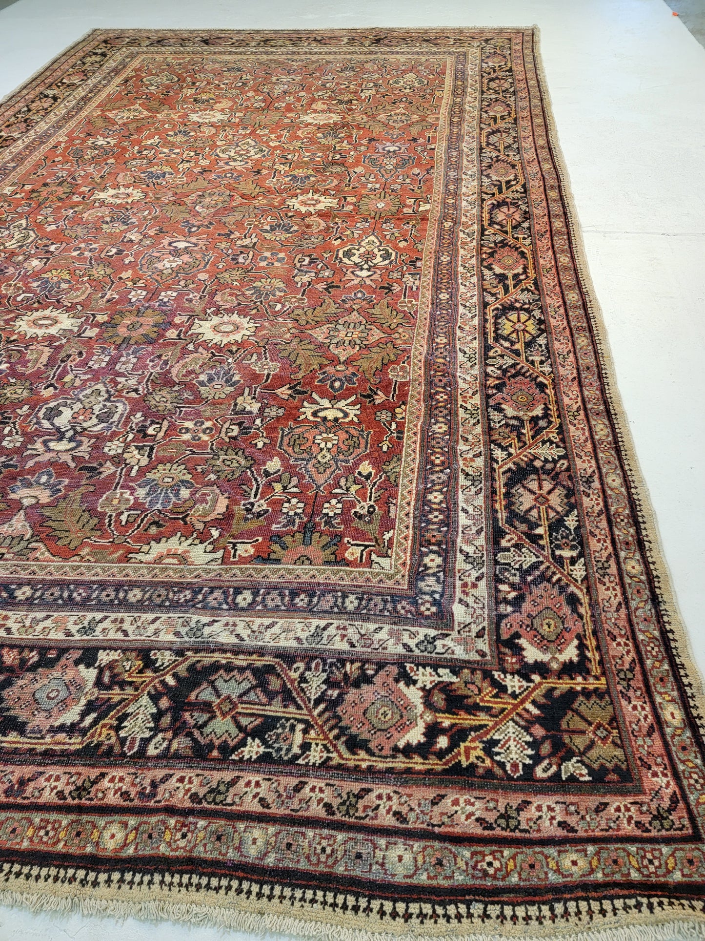 Hand-Knotted Wool Rug Mahal 10'6" x 17'5"