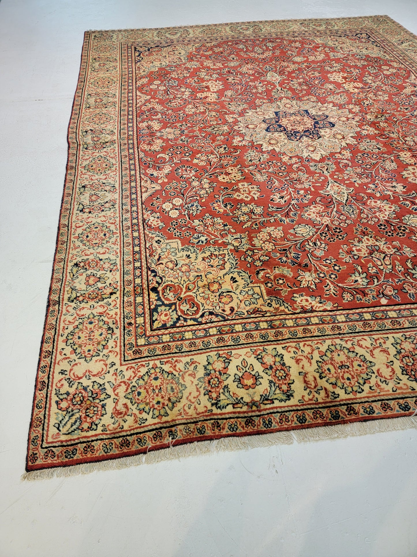 Hand-Knotted Wool Rug Mahal 10'3" x 13'1"