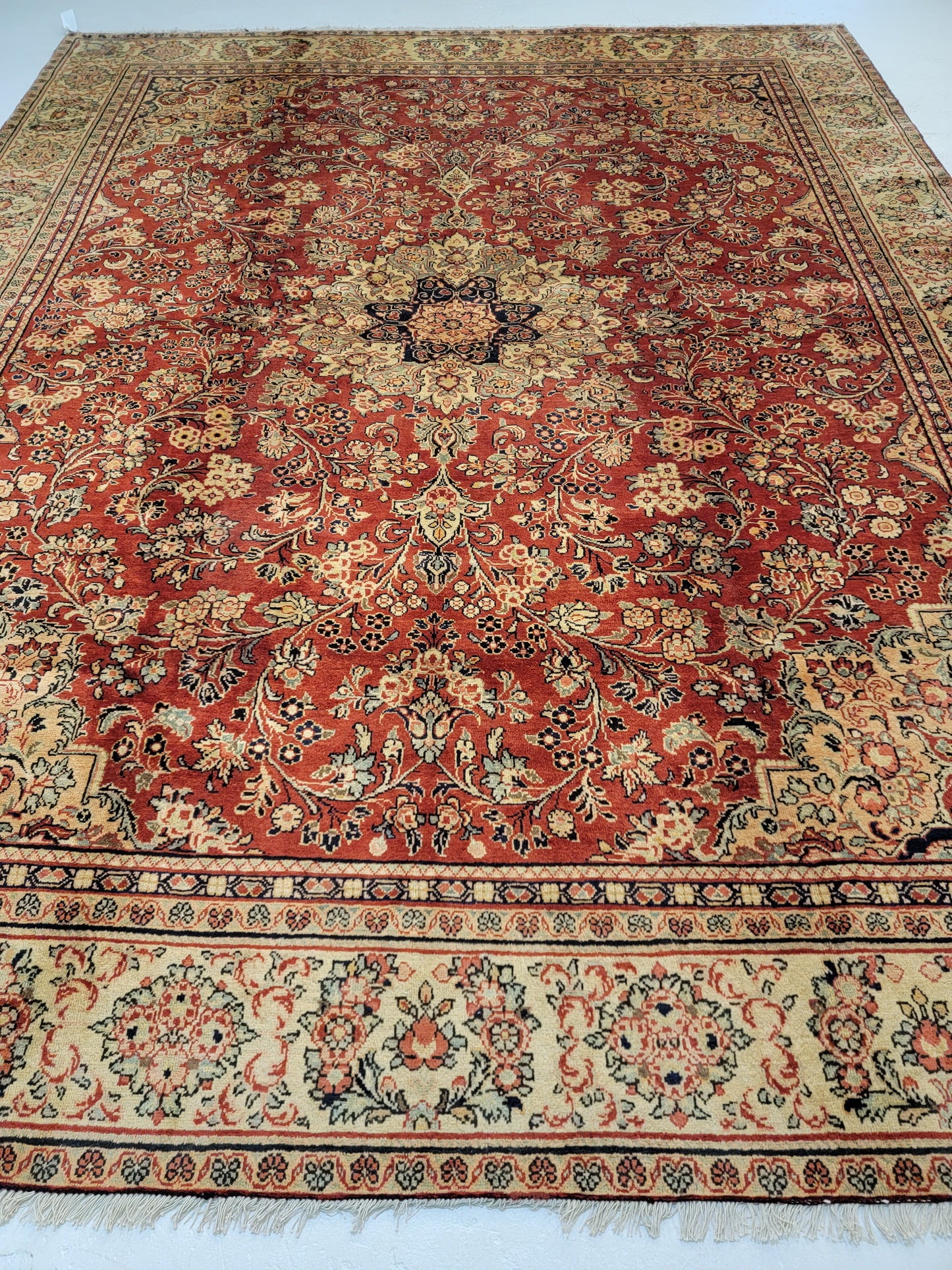 Hand-Knotted Wool Rug Mahal 10'3" x 13'1"