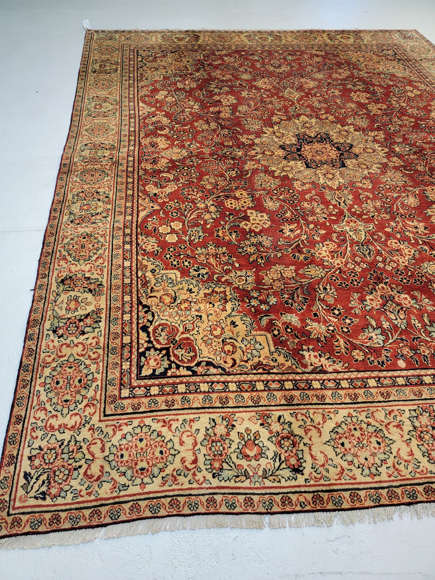 Hand-Knotted Wool Rug Mahal 10'3" x 13'1"