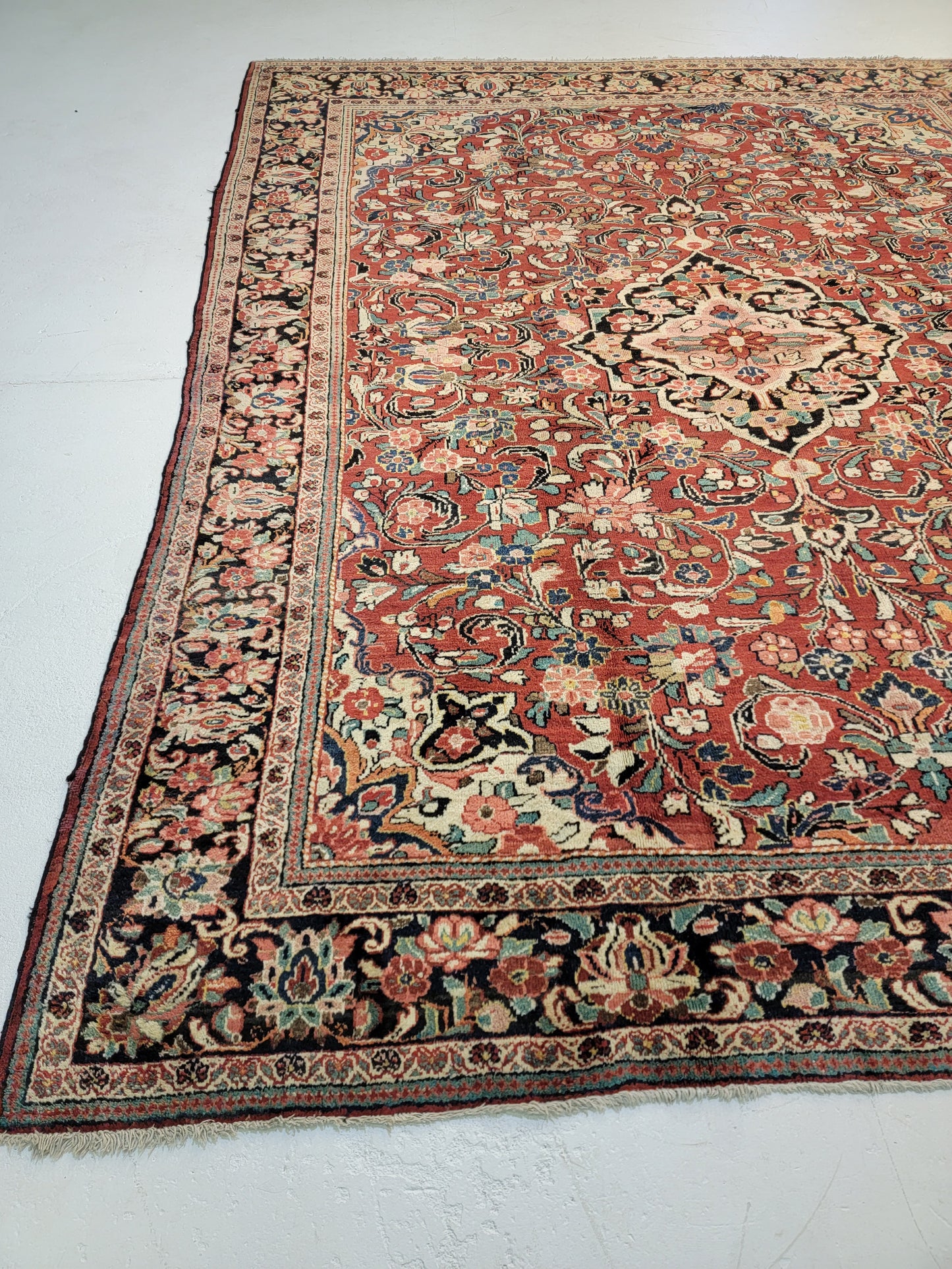 Hand-Knotted Wool Rug Mahal 9'3" x 11'6"