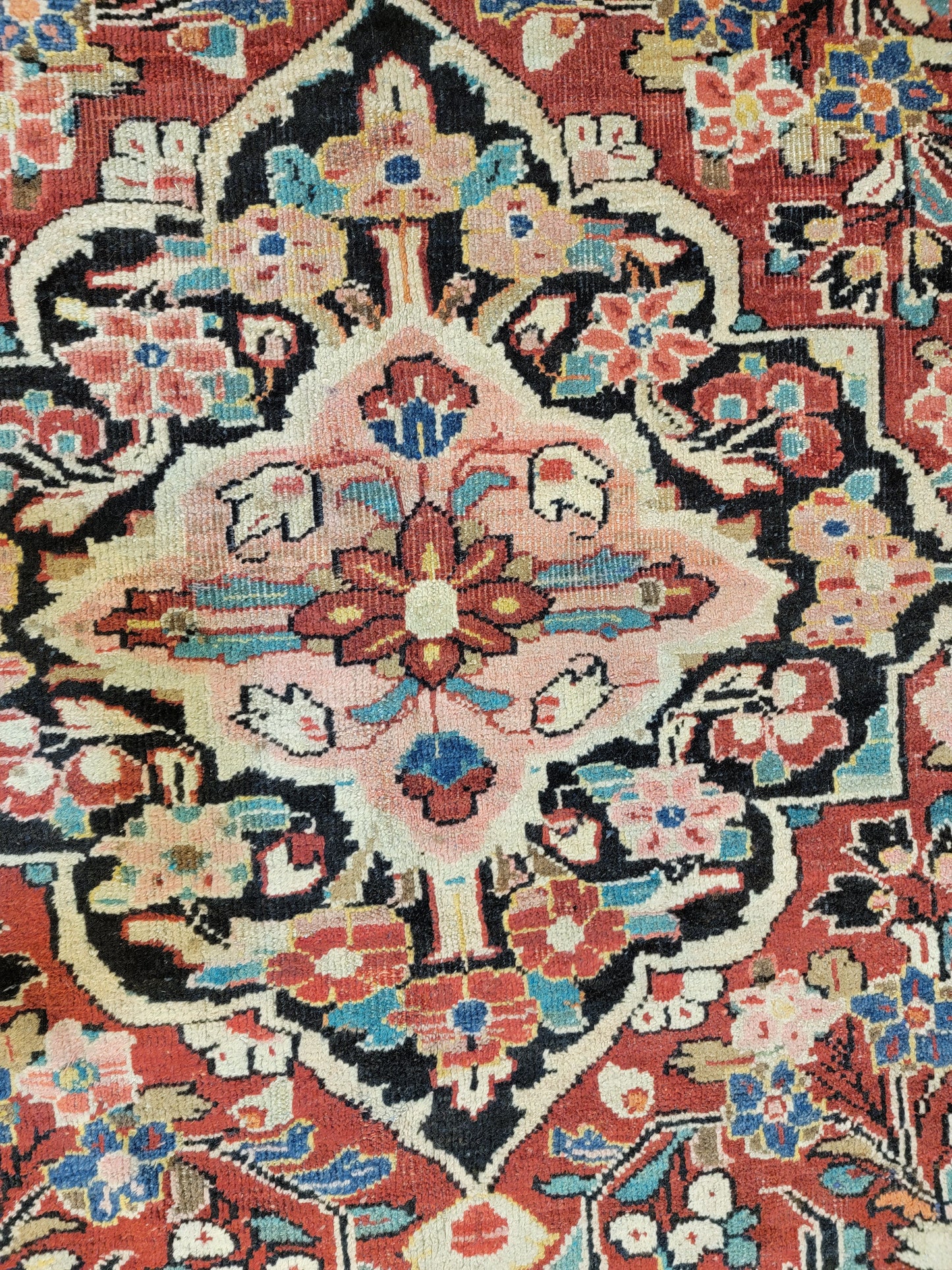 Hand-Knotted Wool Rug Mahal 9'3" x 11'6"
