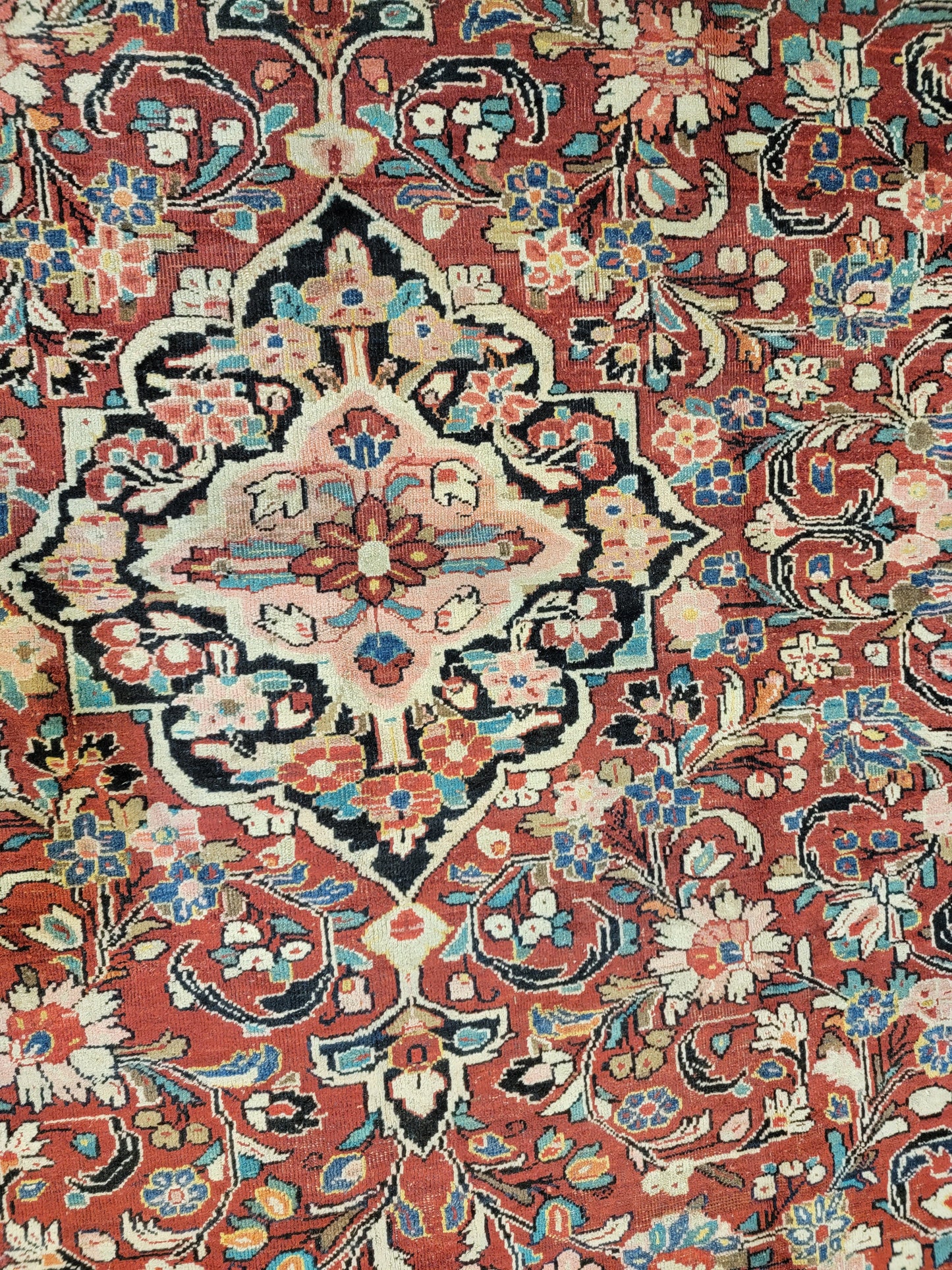 Hand-Knotted Wool Rug Mahal 9'3" x 11'6"