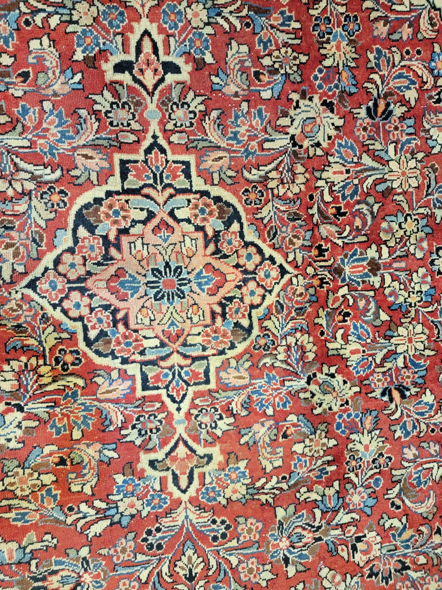 Hand-Knotted Wool Rug Mahal 9' x 12'