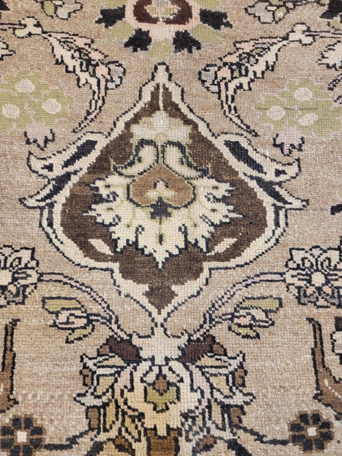 Hand-Knotted Wool Rug Semnan 9' x 12'3"