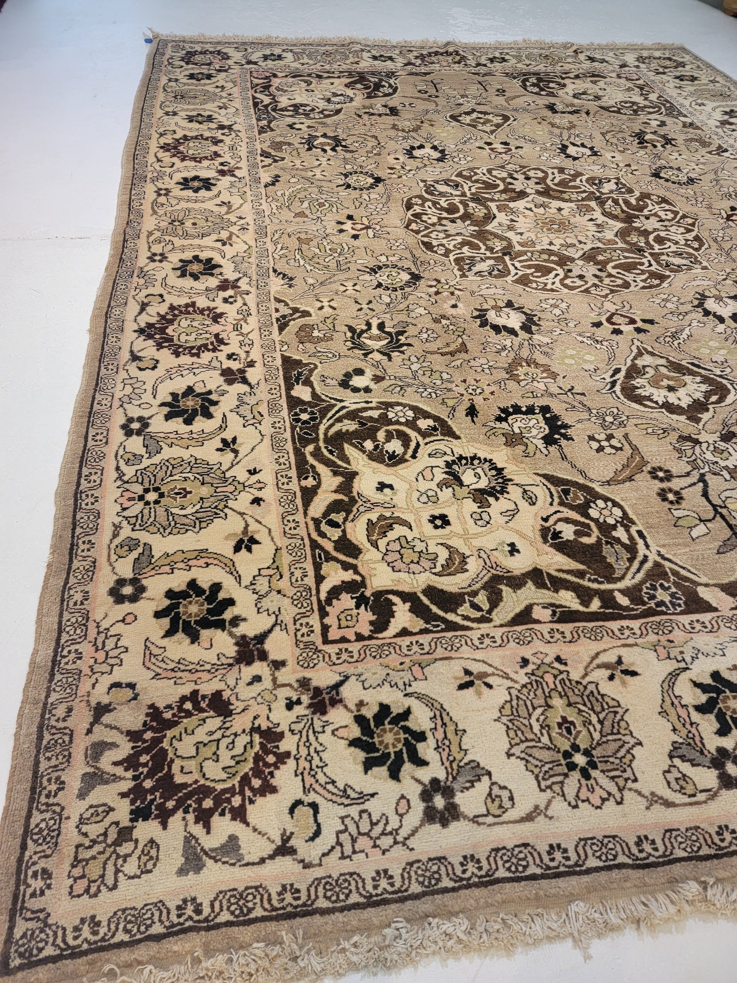 Hand-Knotted Wool Rug Semnan 9' x 12'3"