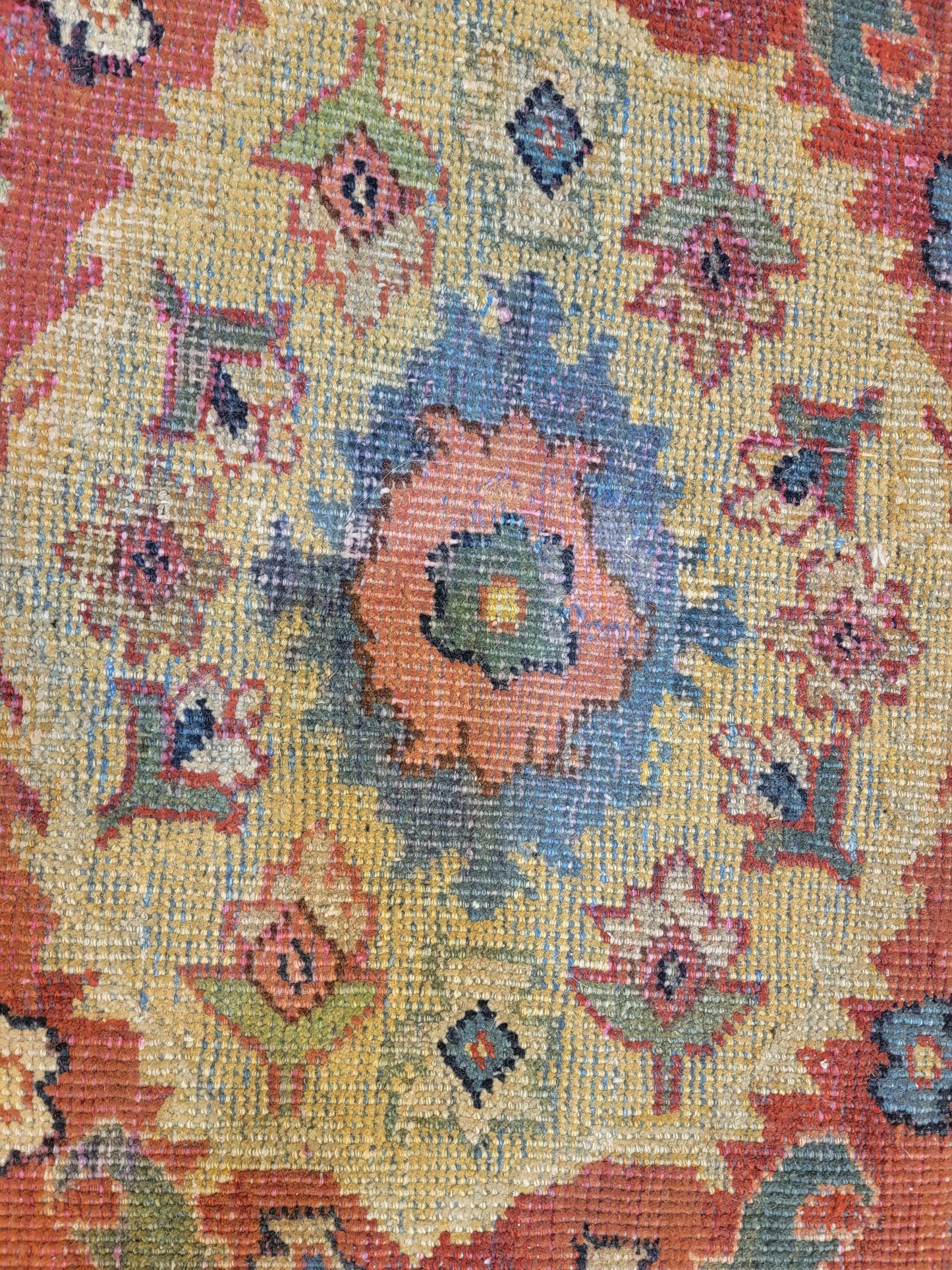Antique Hand-Knotted Wool Rug Sultanabad/Meshkabad 10'5" x 17'3"